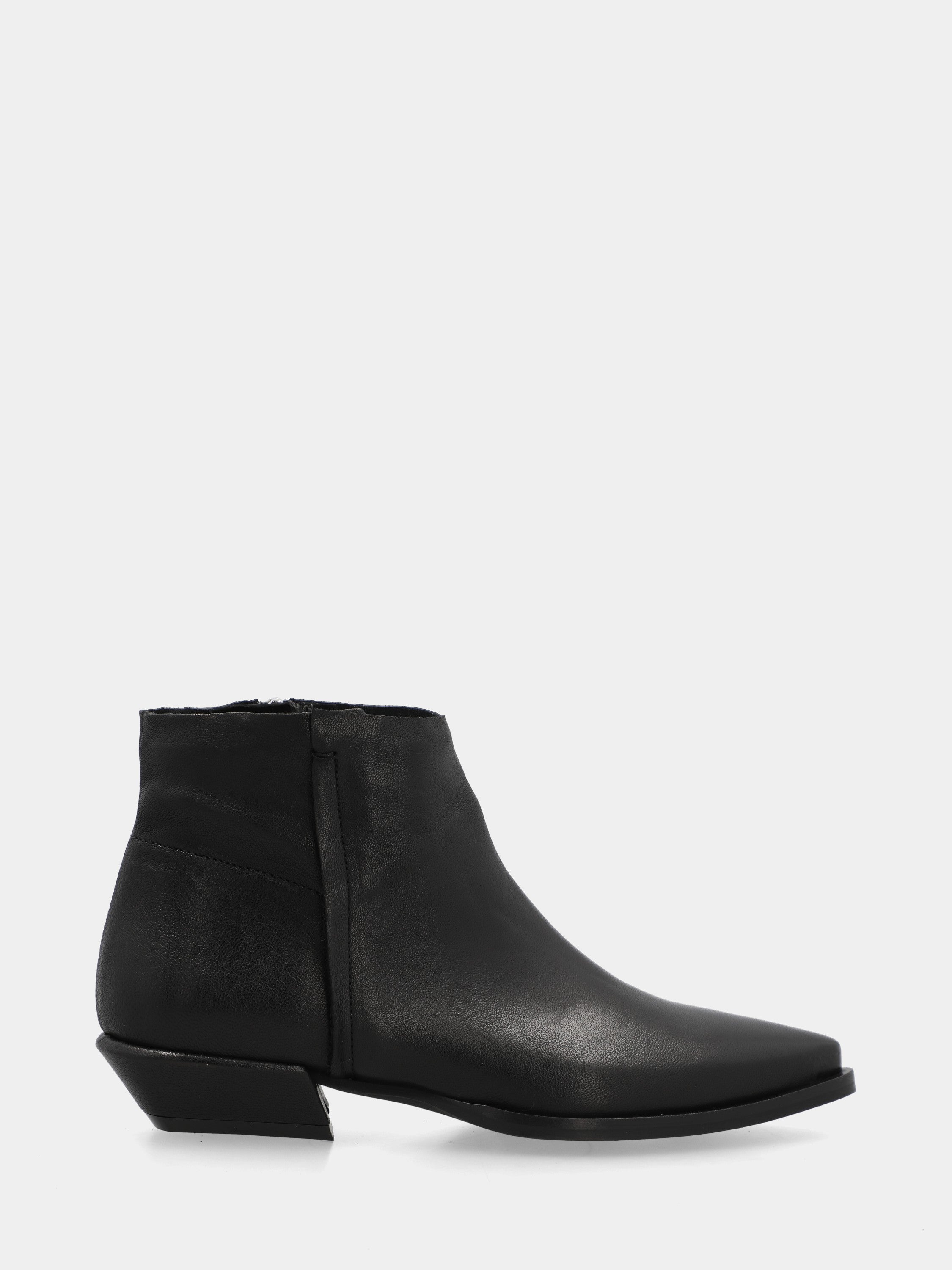 Black calf ankle boot with tapered toe