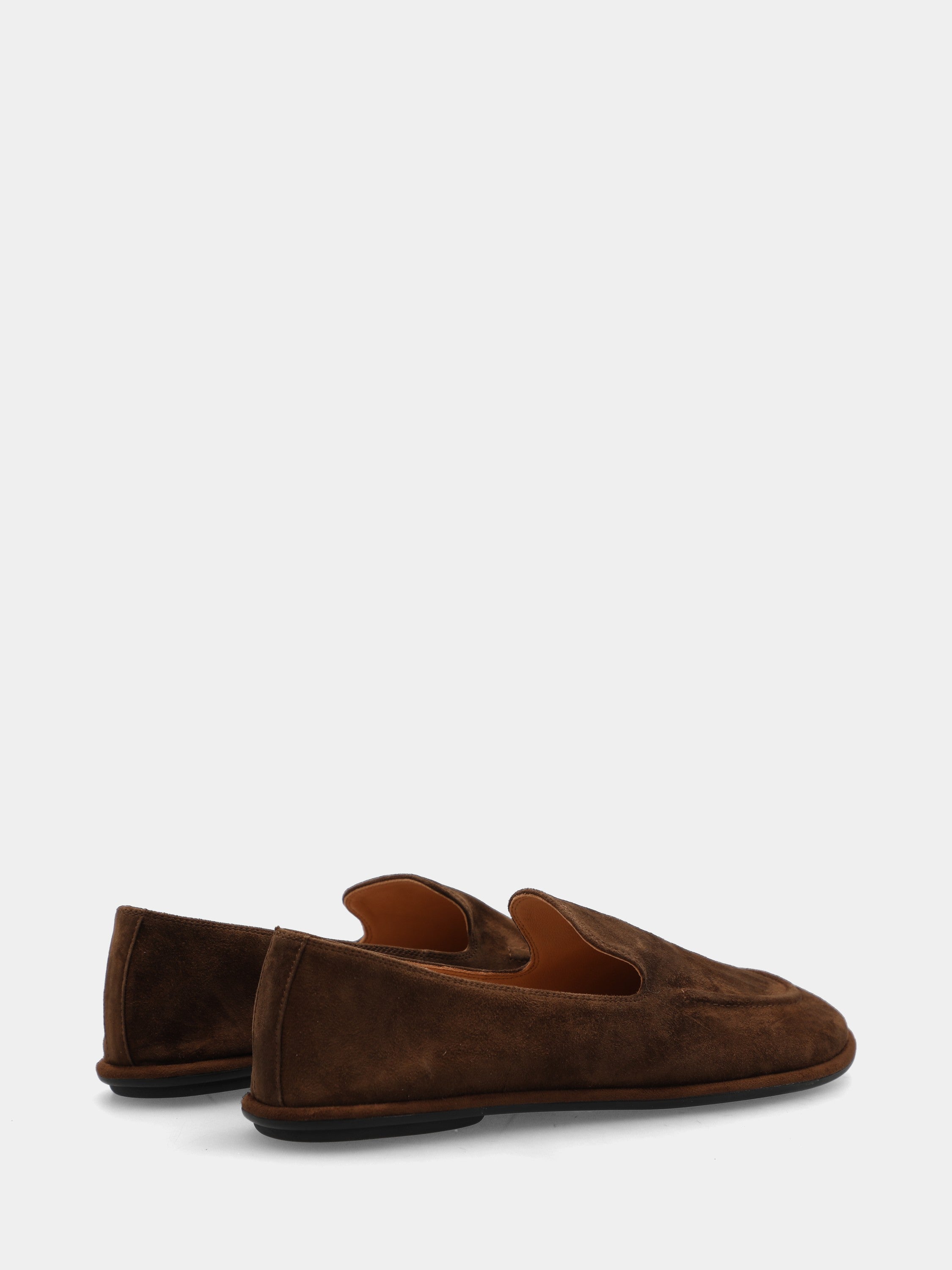 Pantofolina in camoscio testa di moro con bordo in pelle