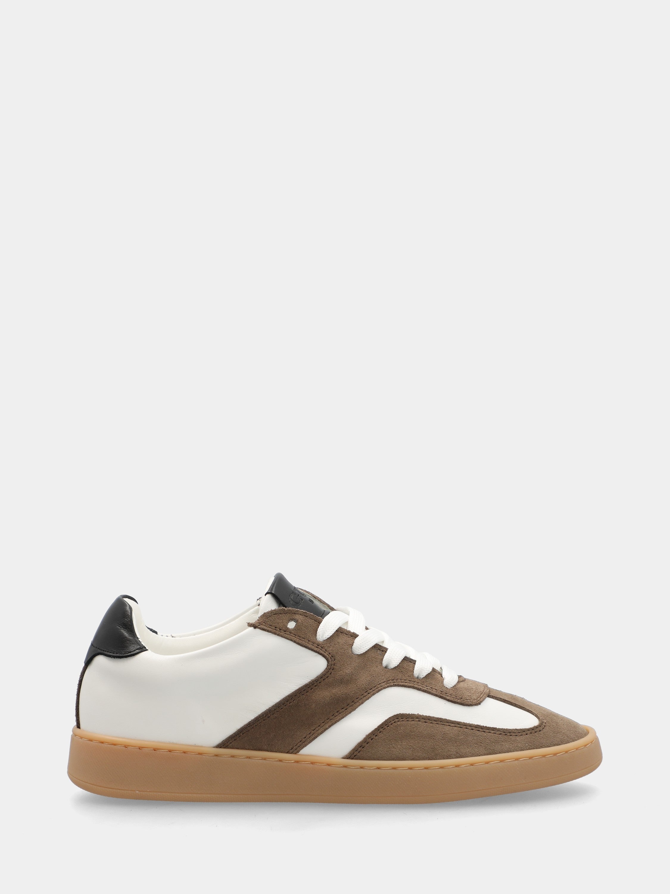 Sneaker aus Veloursleder in Taupe und weißem Nappaleder mit genähter Kastenlaufsohle