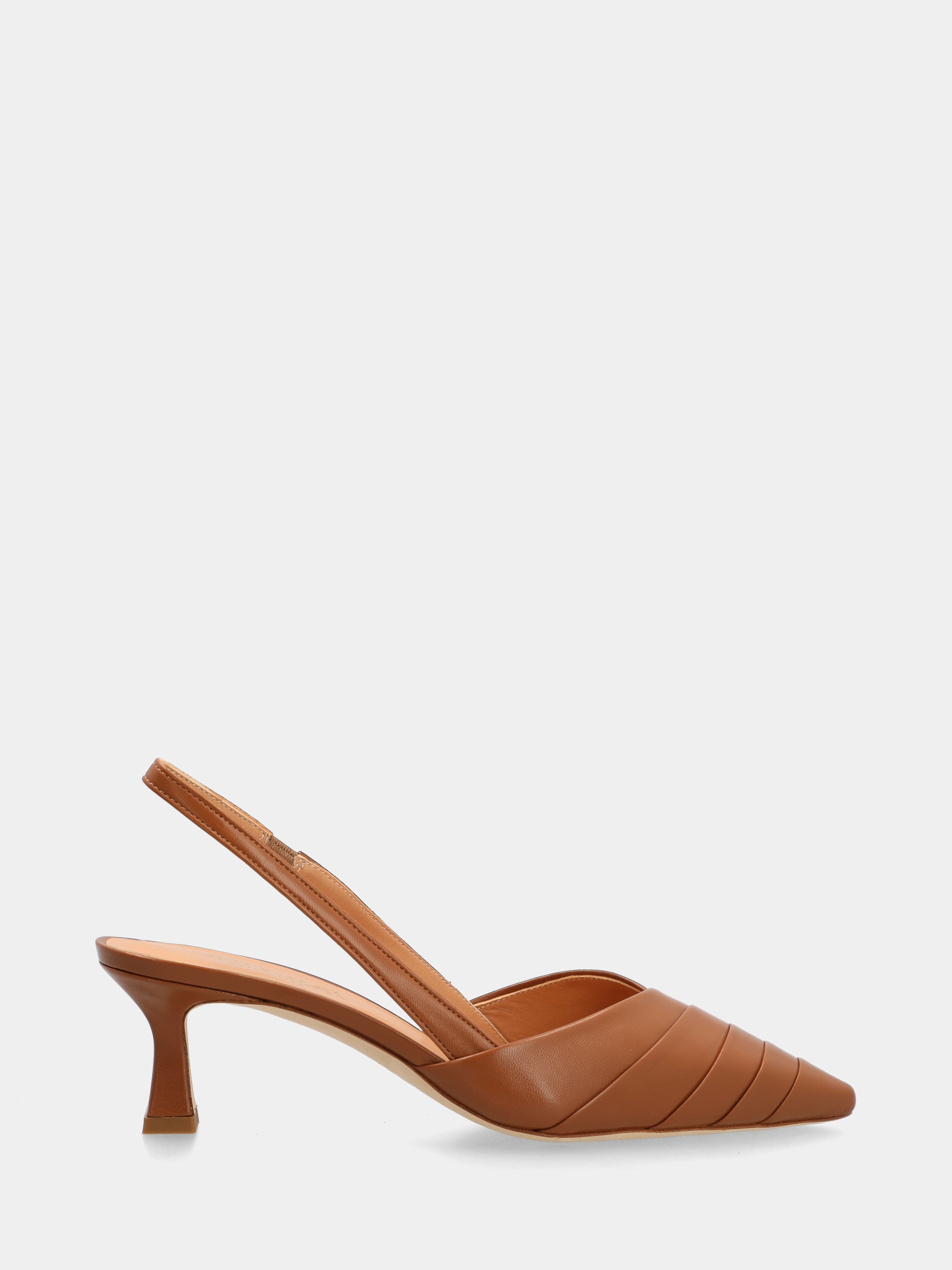 Slingback aus Nappaleder in Cognacfarbe mit Rüschen und Kelchabsatz