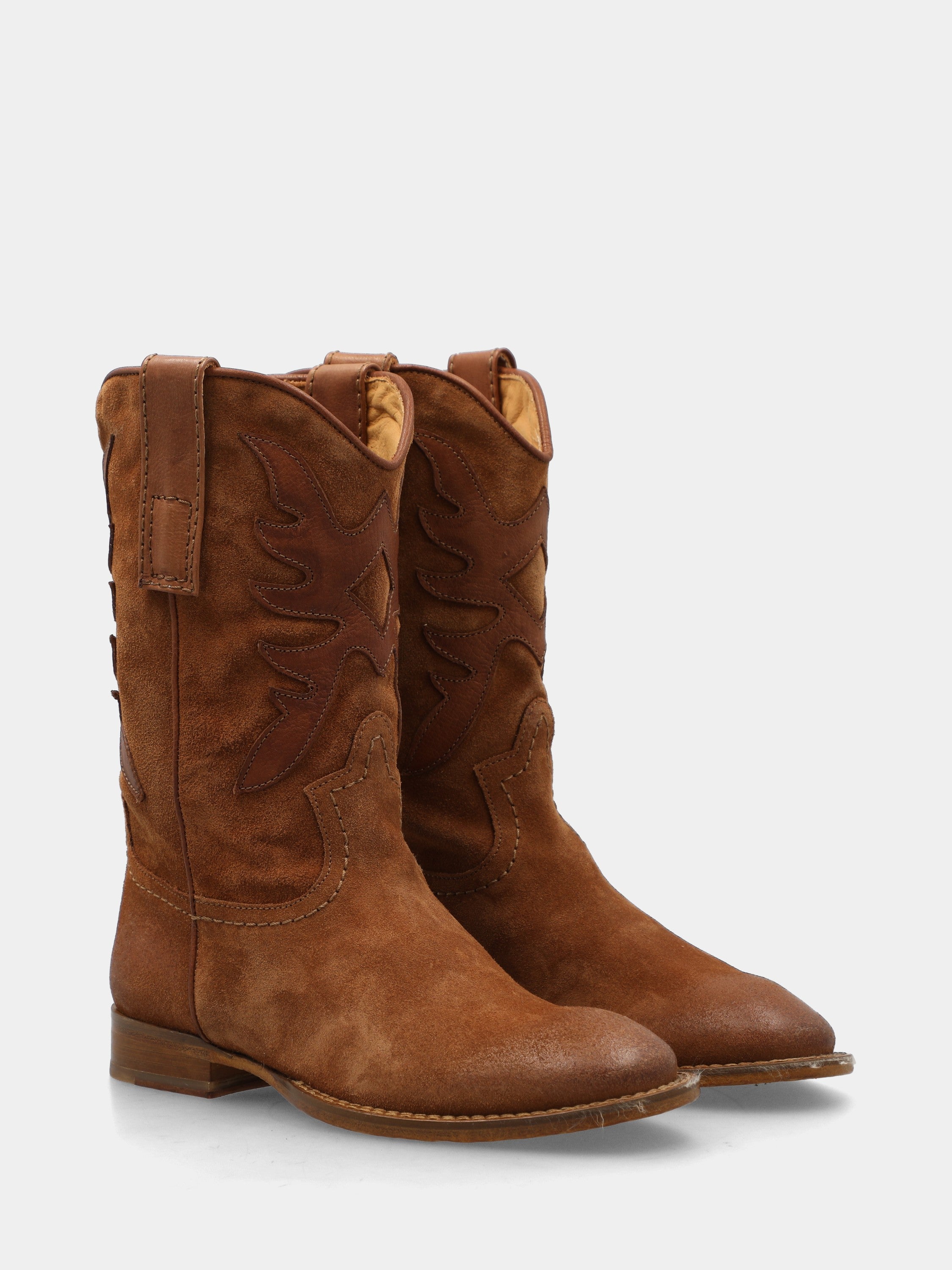 Camperos in suede marrone con intagli fiammati