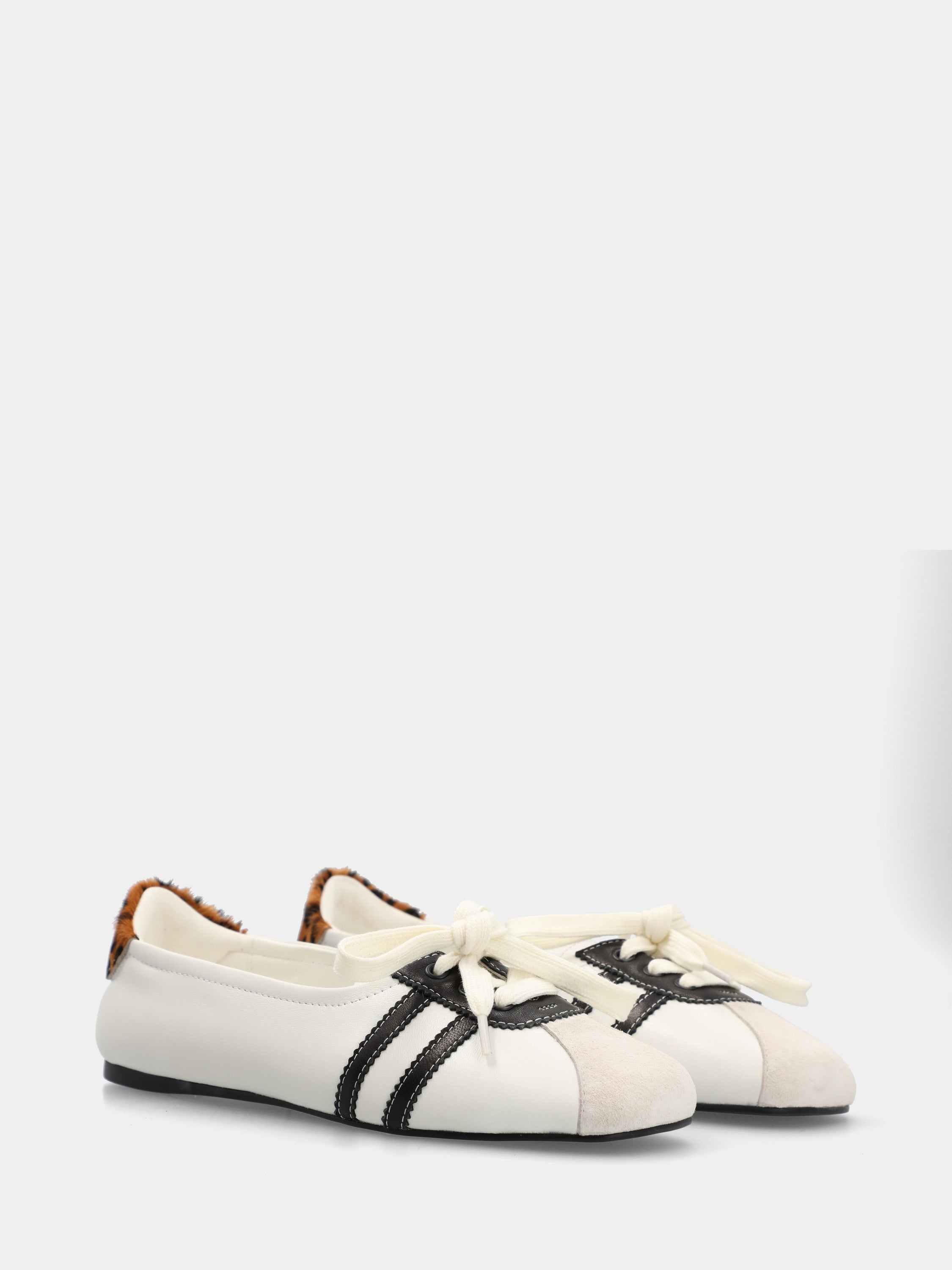 Ballerina sneaker in nappa bianca con allacciatura