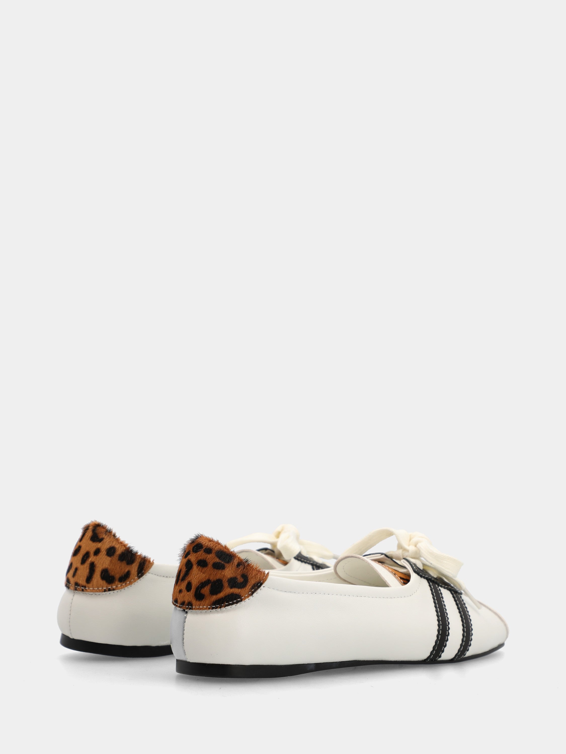Ballerina sneaker in nappa bianca con allacciatura