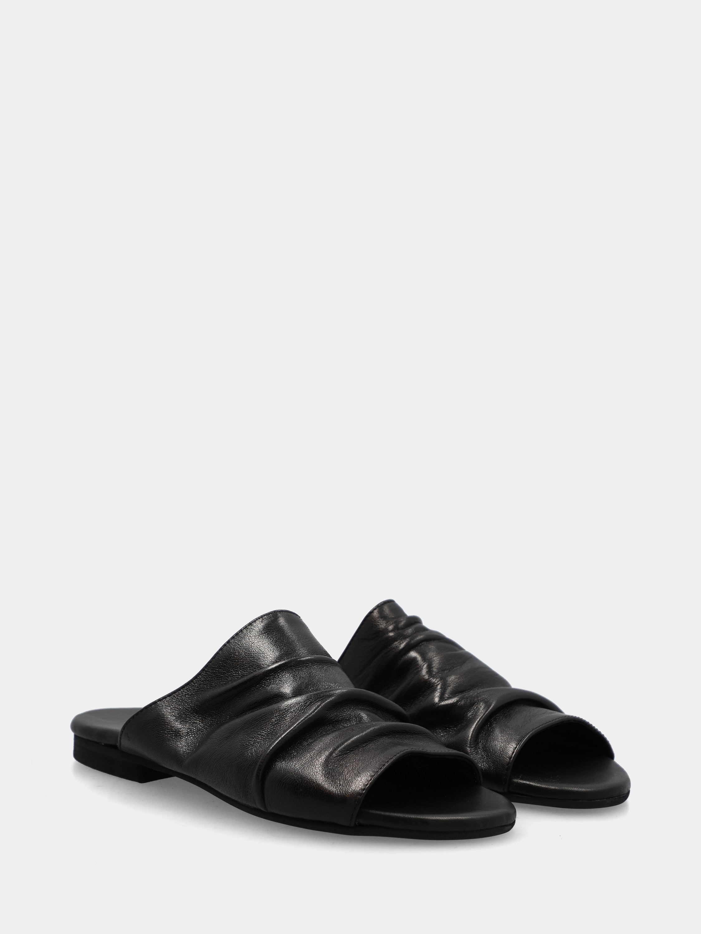 Ciabattina in nappa nera con fascione goffrato