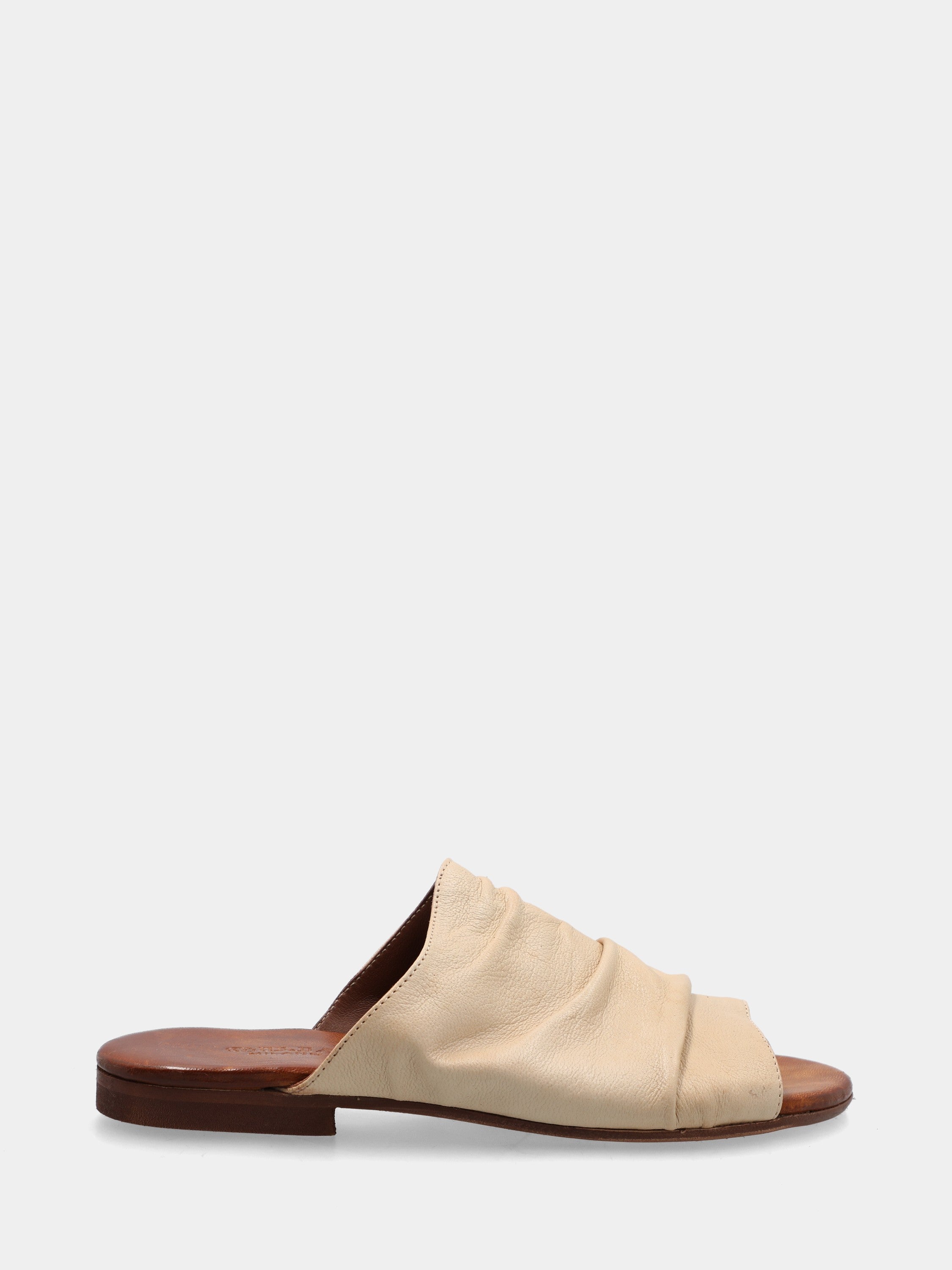 Ciabattina in nappa beige con fascione goffrato