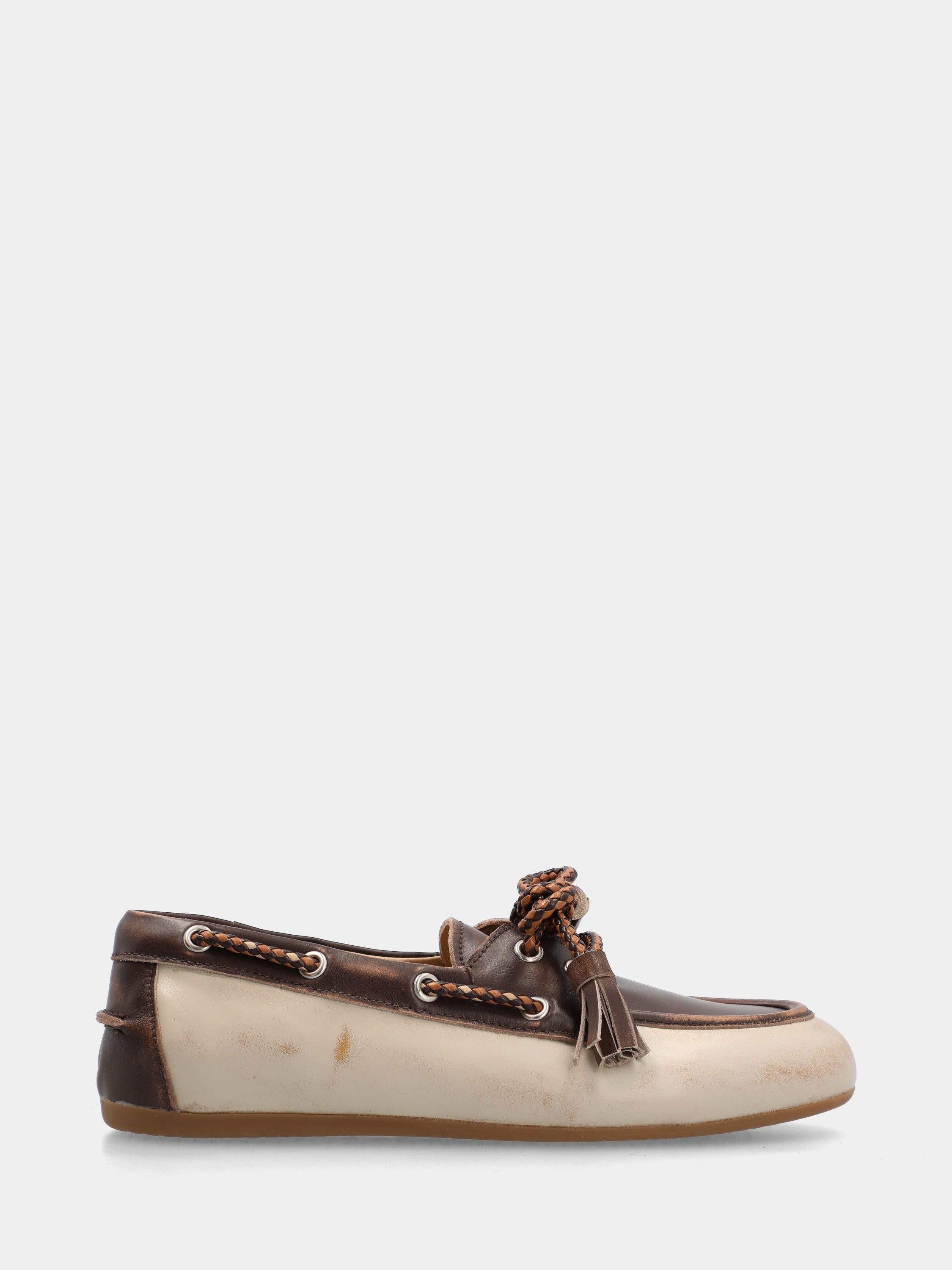 Stringata barca flat in vitello beige e marrone con suola in gomma
