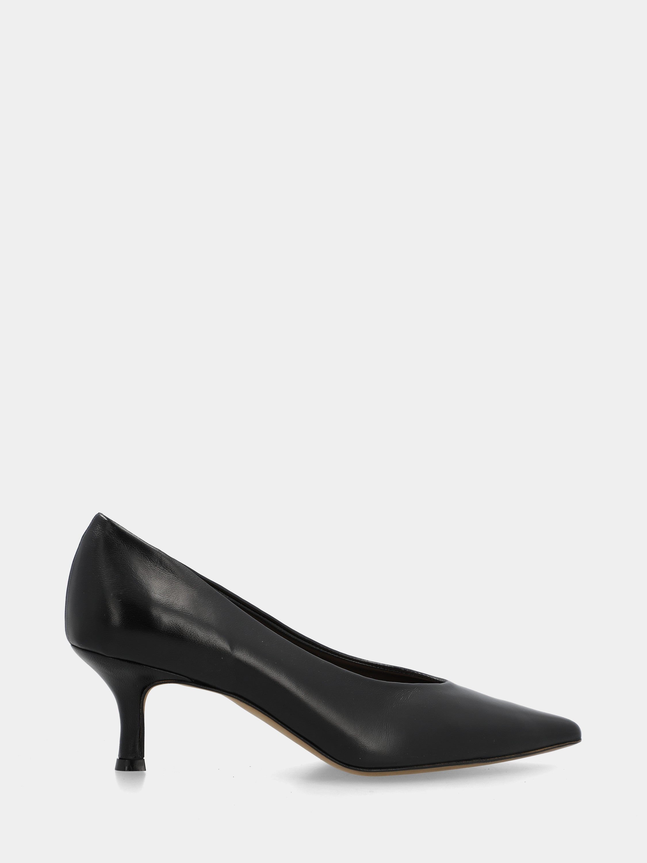 Pumps aus schwarzem Nappaleder mit Kelchabsatz und spitzer Spitze