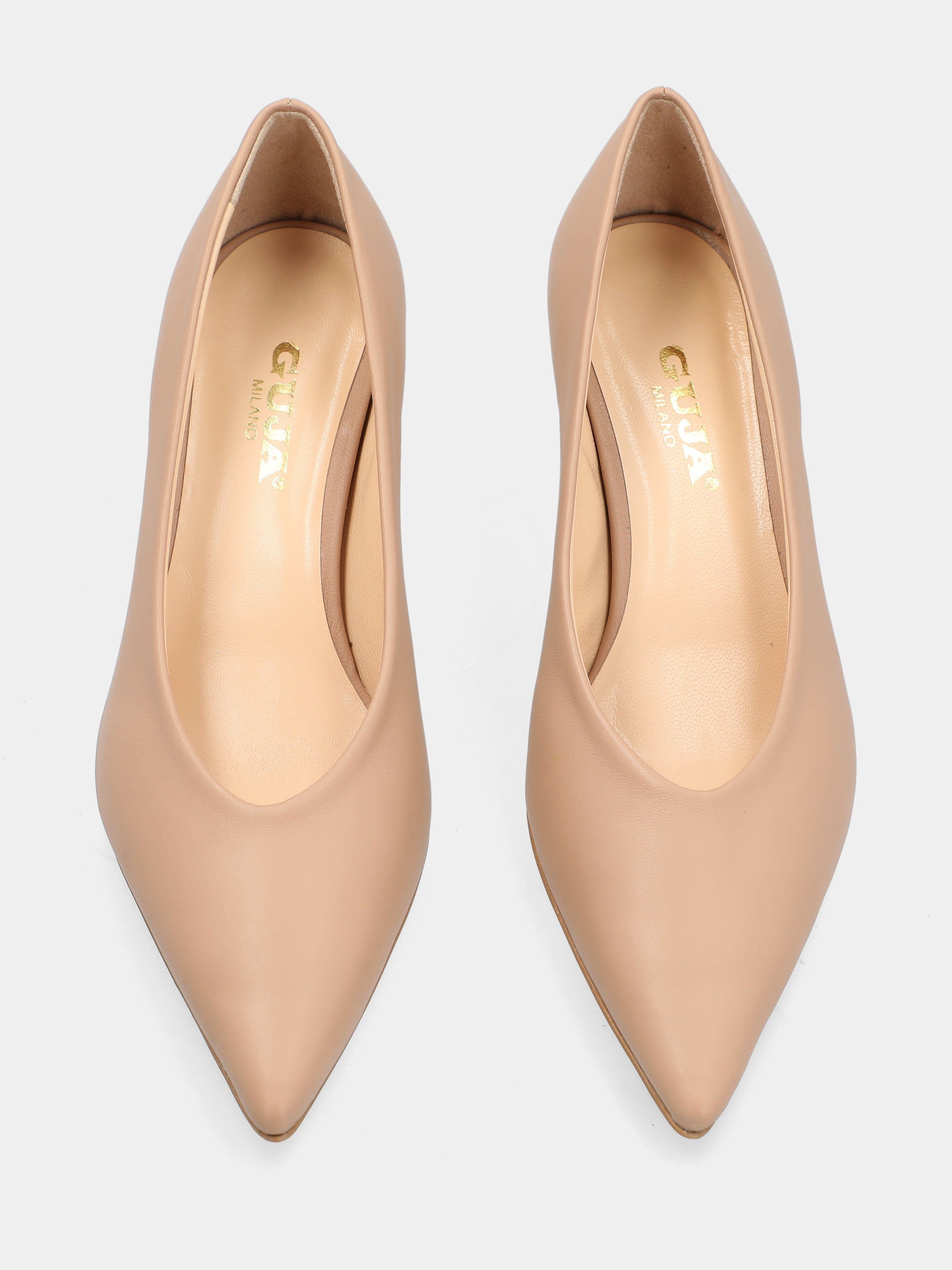 Escarpins en nappa beige avec talon en forme de calice et bout effilé