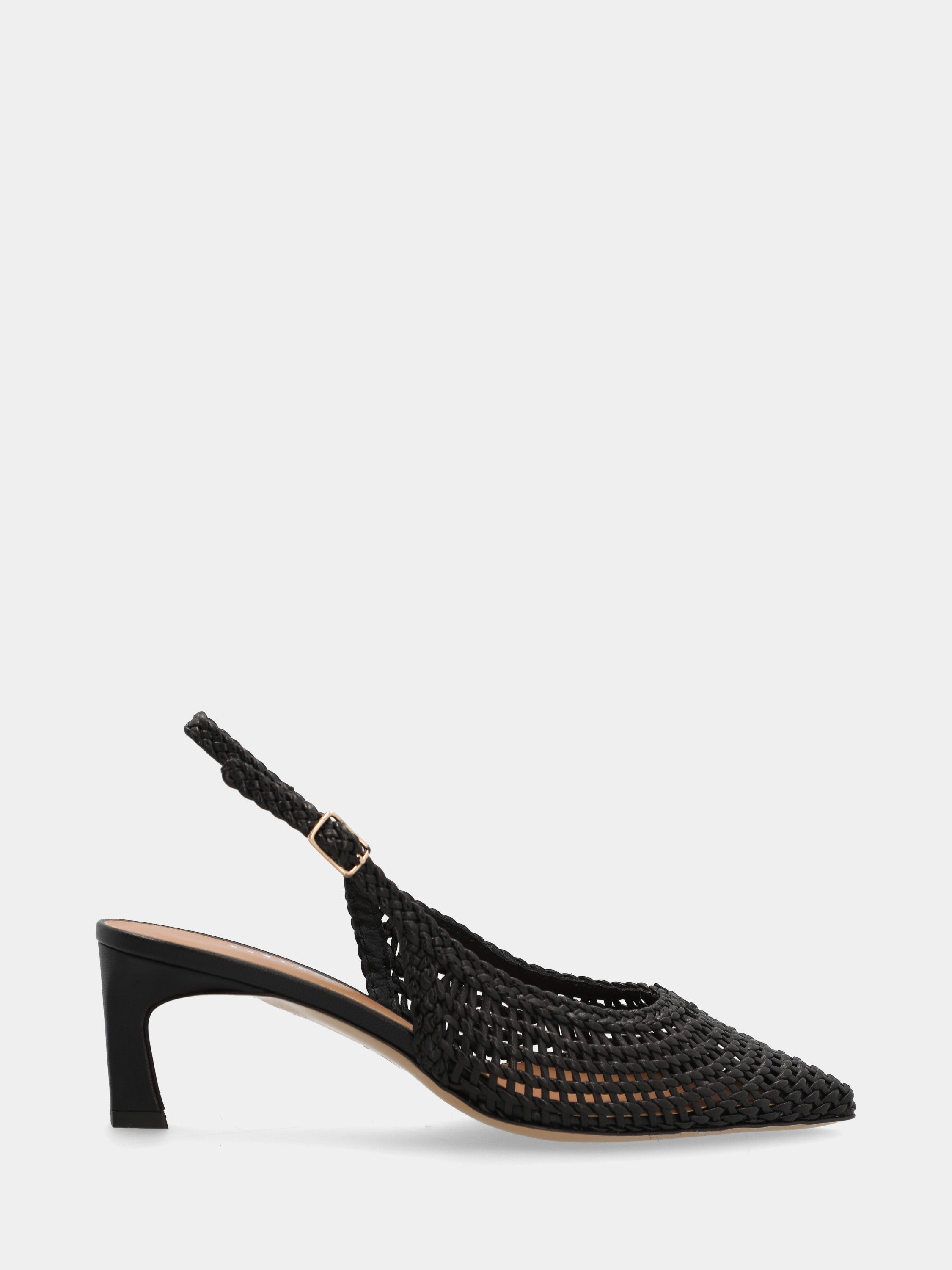 Slingback in nappa nera con intreccio e punta sfilata