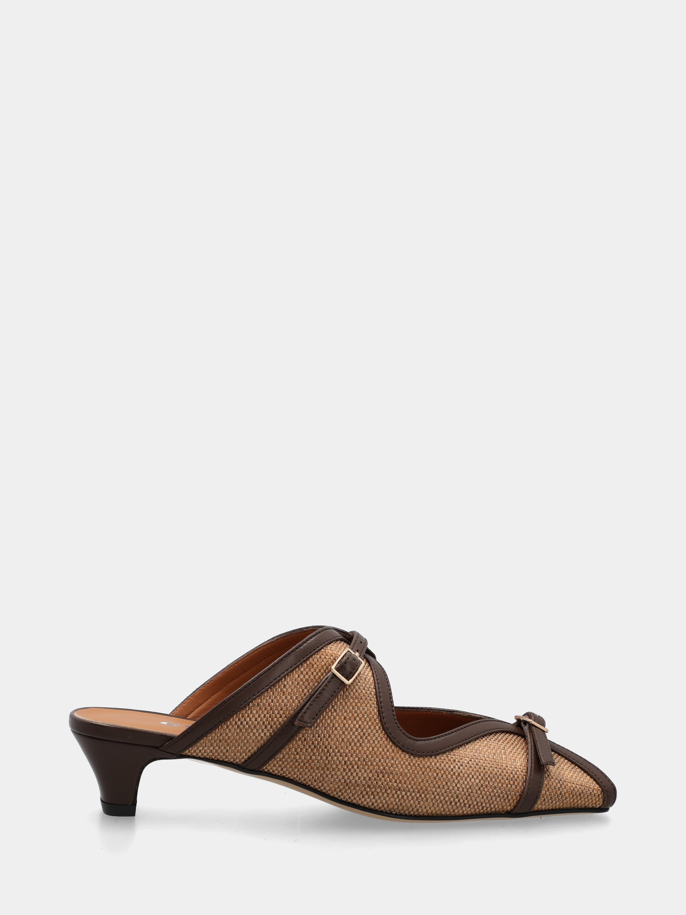 Sabot in tessuto nocciola con profili in pelle testa di moro