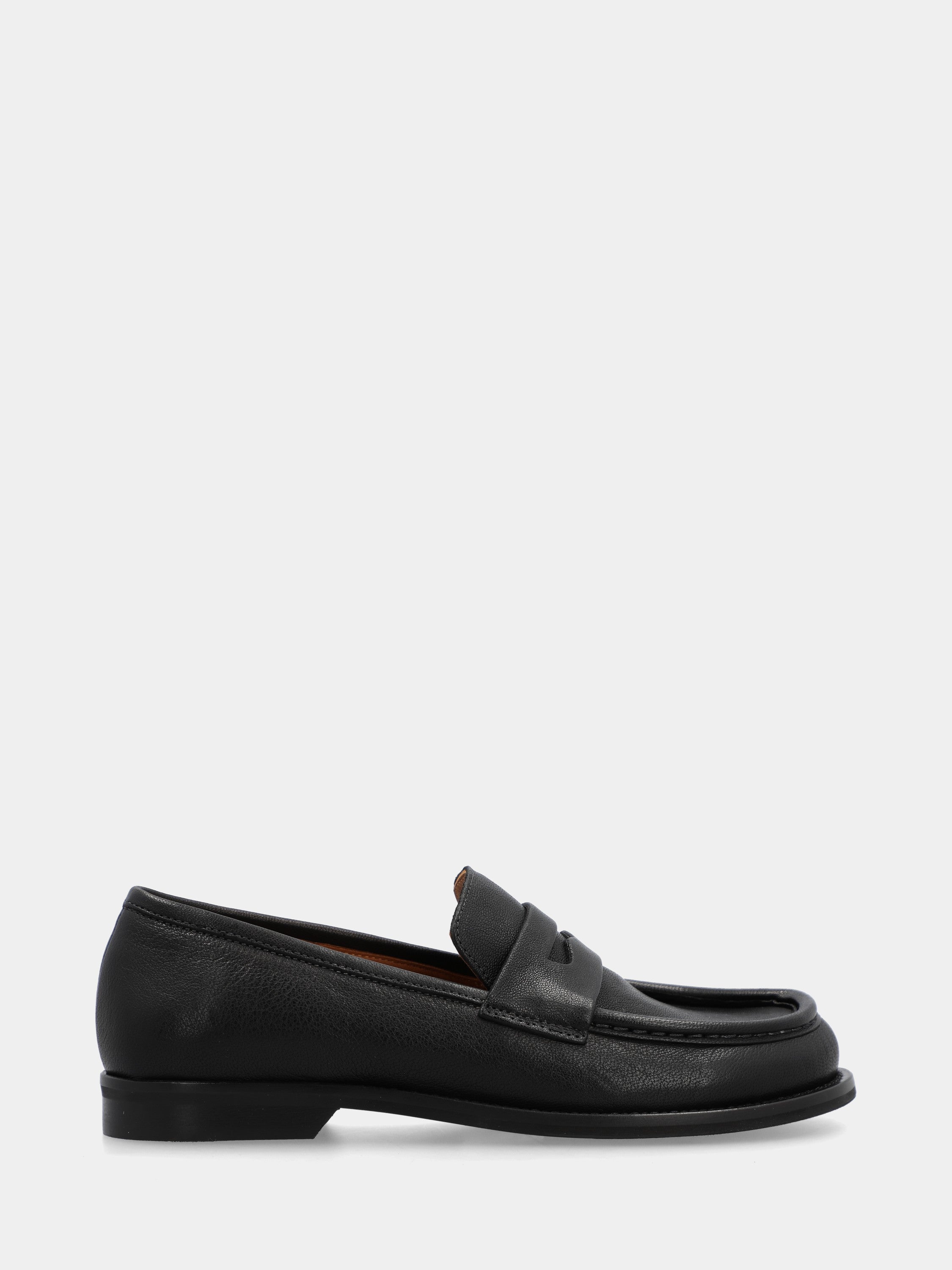 Black calf moccasin with lion's mouth mask