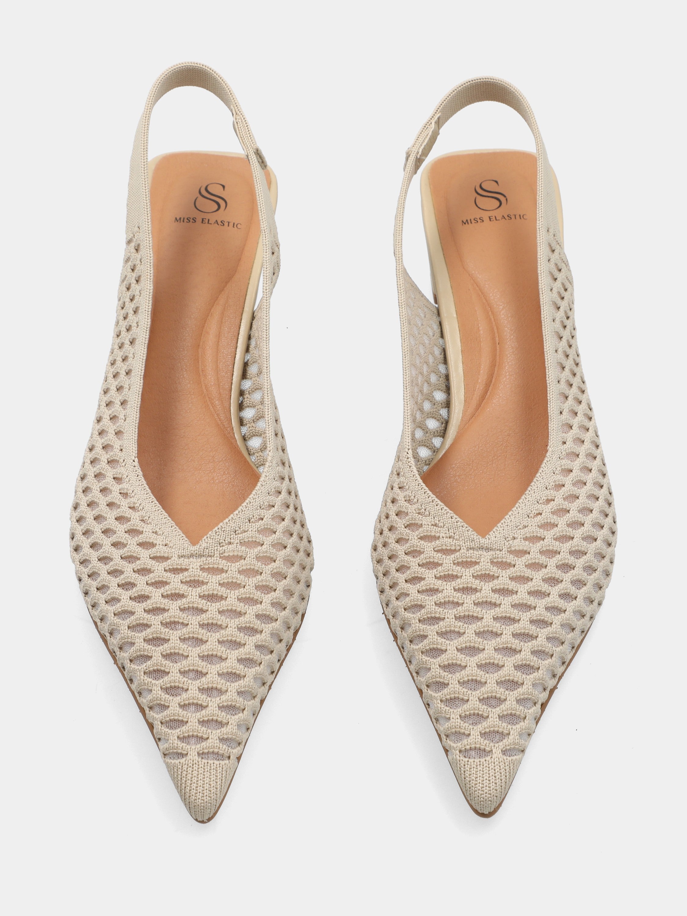 Slingback en tissu élastique beige avec résille ajourée et talon bloc
