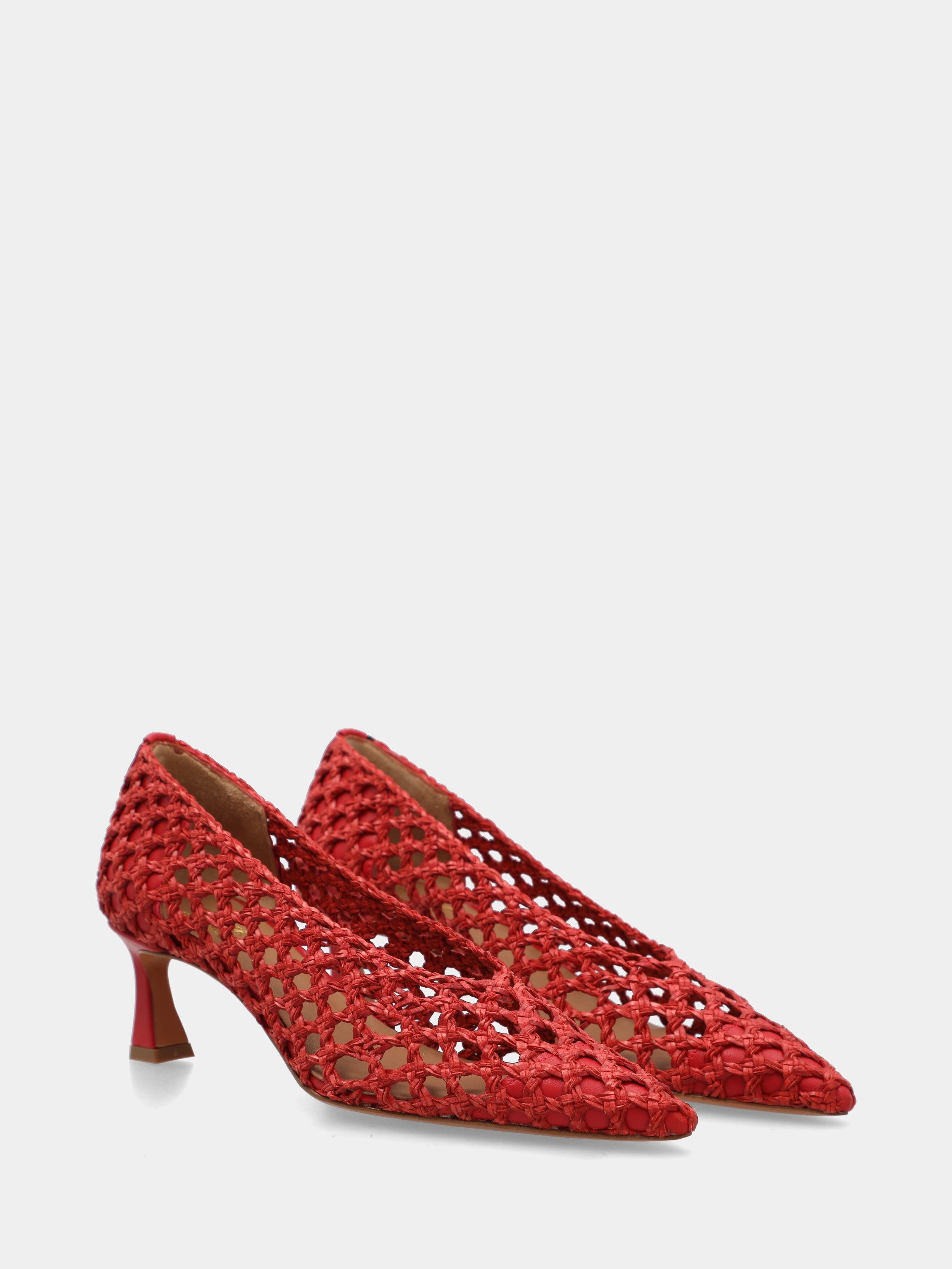 Décolleté in raffia rossa con tomaia intrecciata