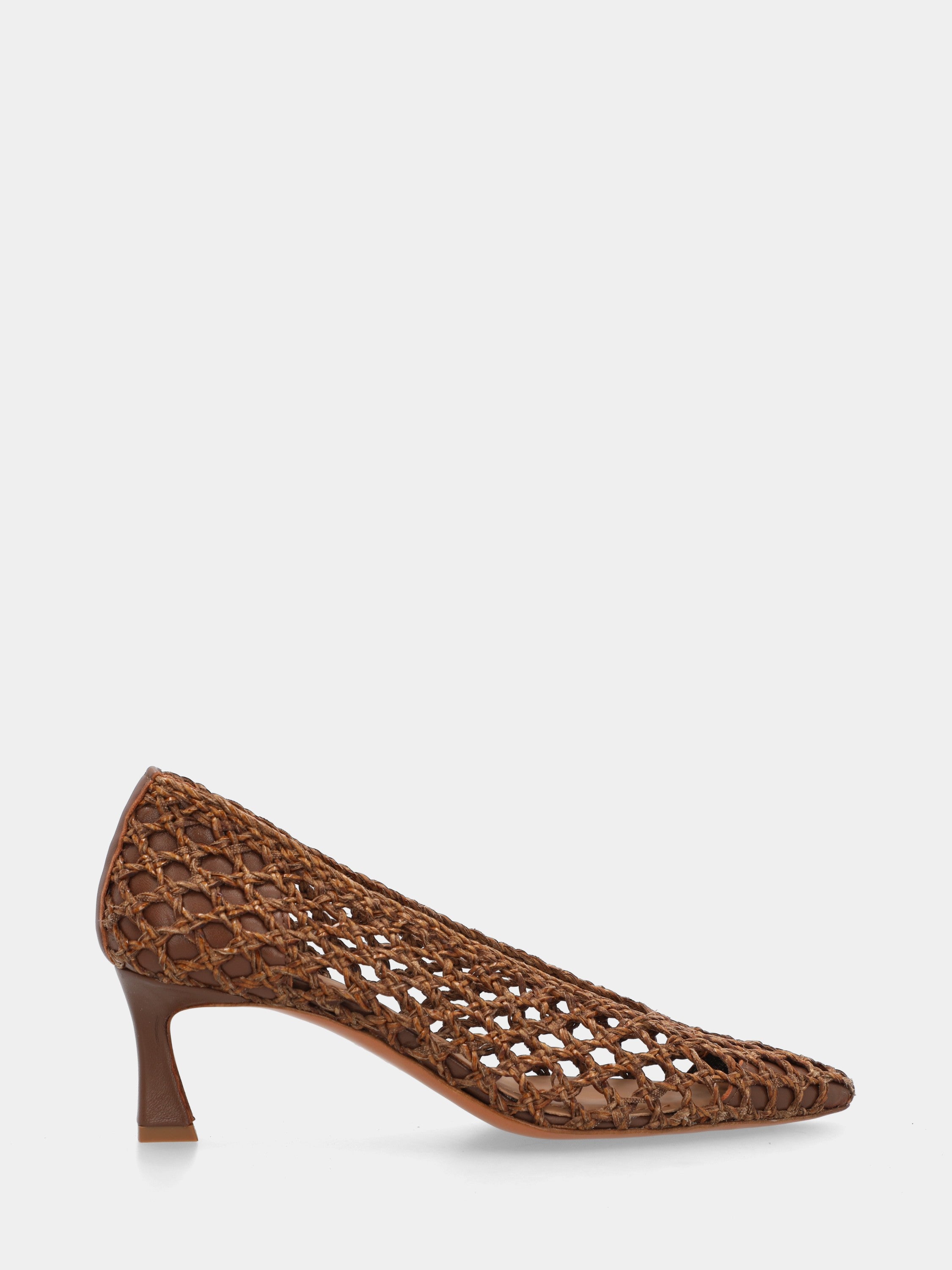 Décolleté in raffia cuoio con tomaia intrecciata