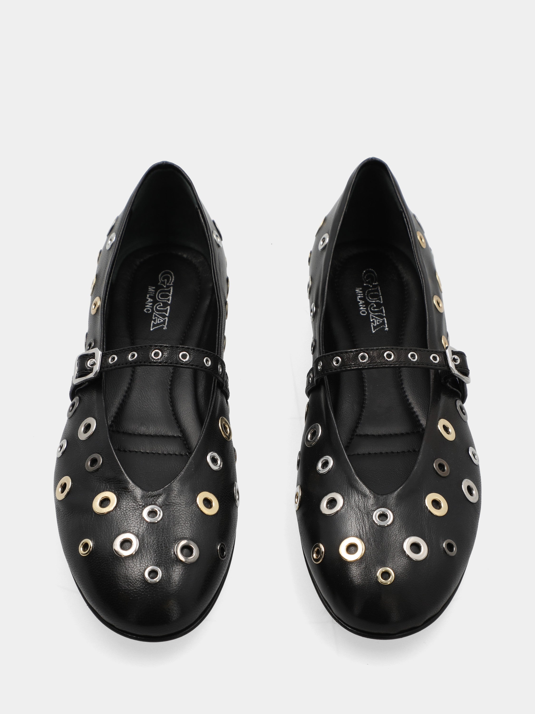 Mary Jane in nappa nera traforata con anellini e cucita a sacchetto