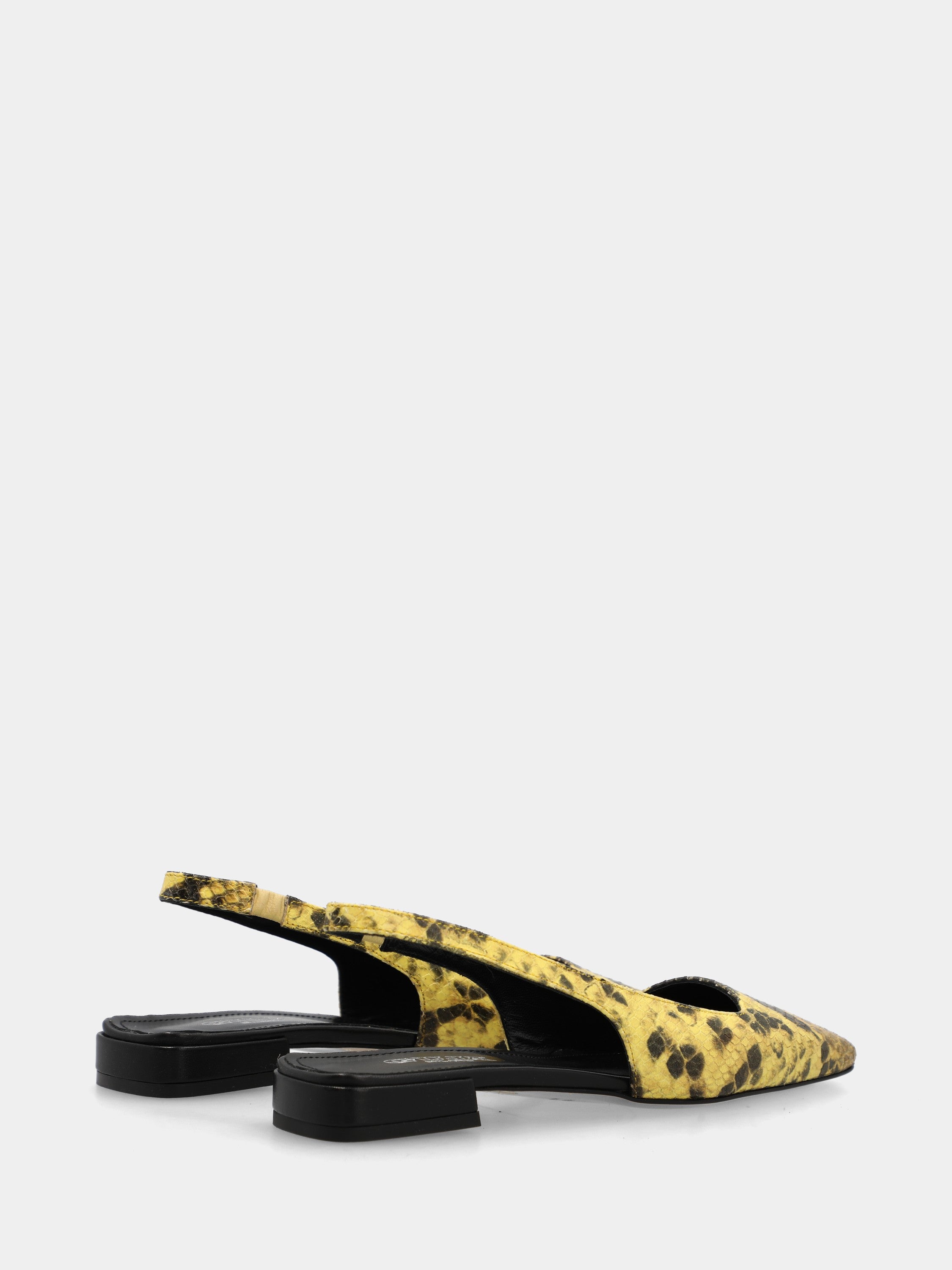 Yellow-toned python-printed calfskin slingback with square toe