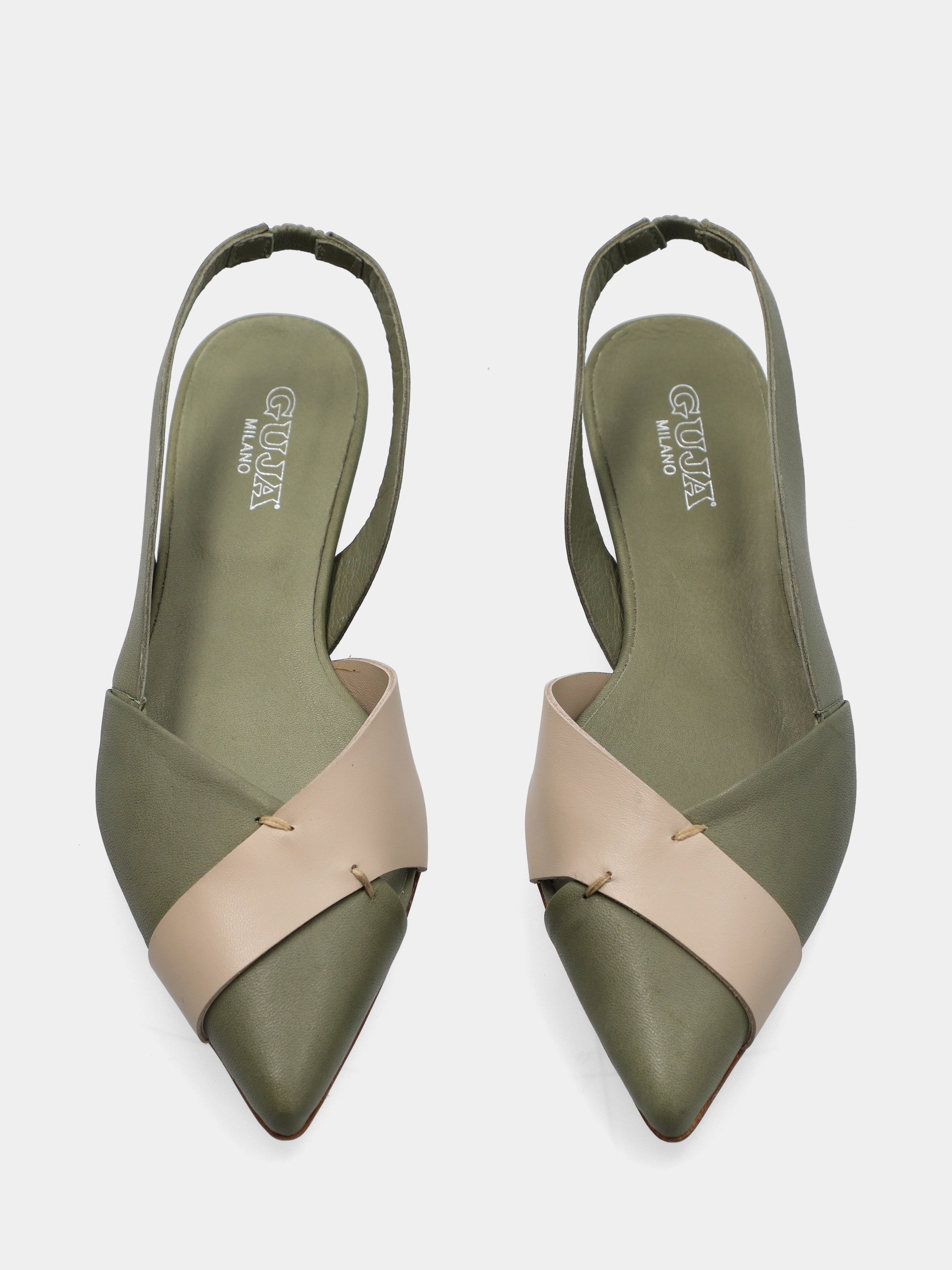 Bicolore Slingback aus Kalbsleder in Salbeigrün und Beige mit konischem Absatz