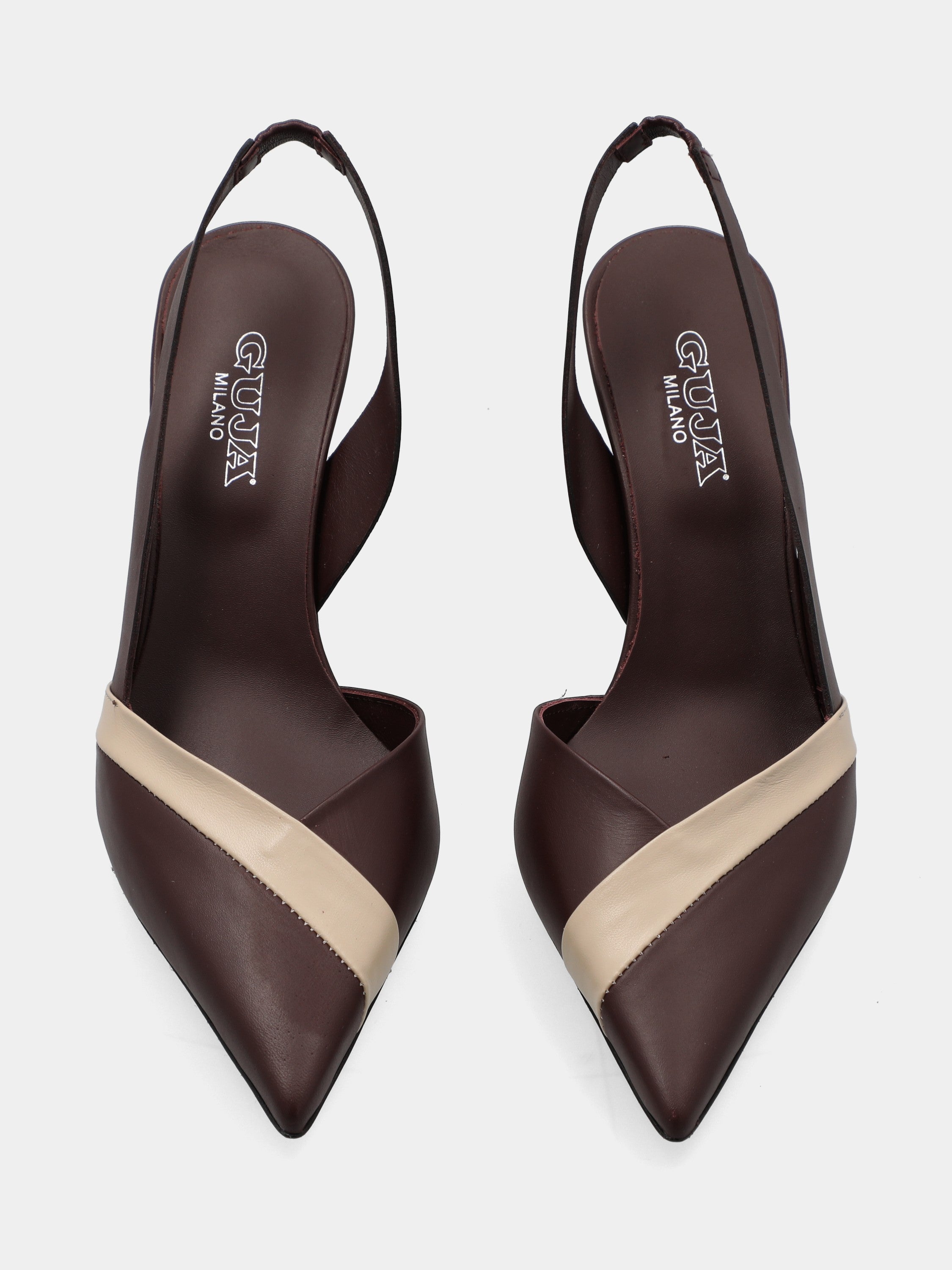 Bicolore Slingback aus Pflaumen- und Beigekalbsleder mit asymmetrischem Schnitt