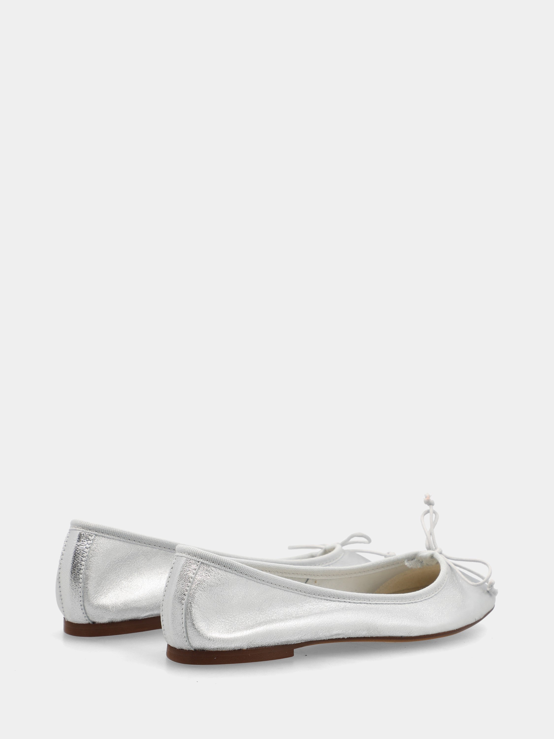 Silver laminated ballet flat with drawstring lace