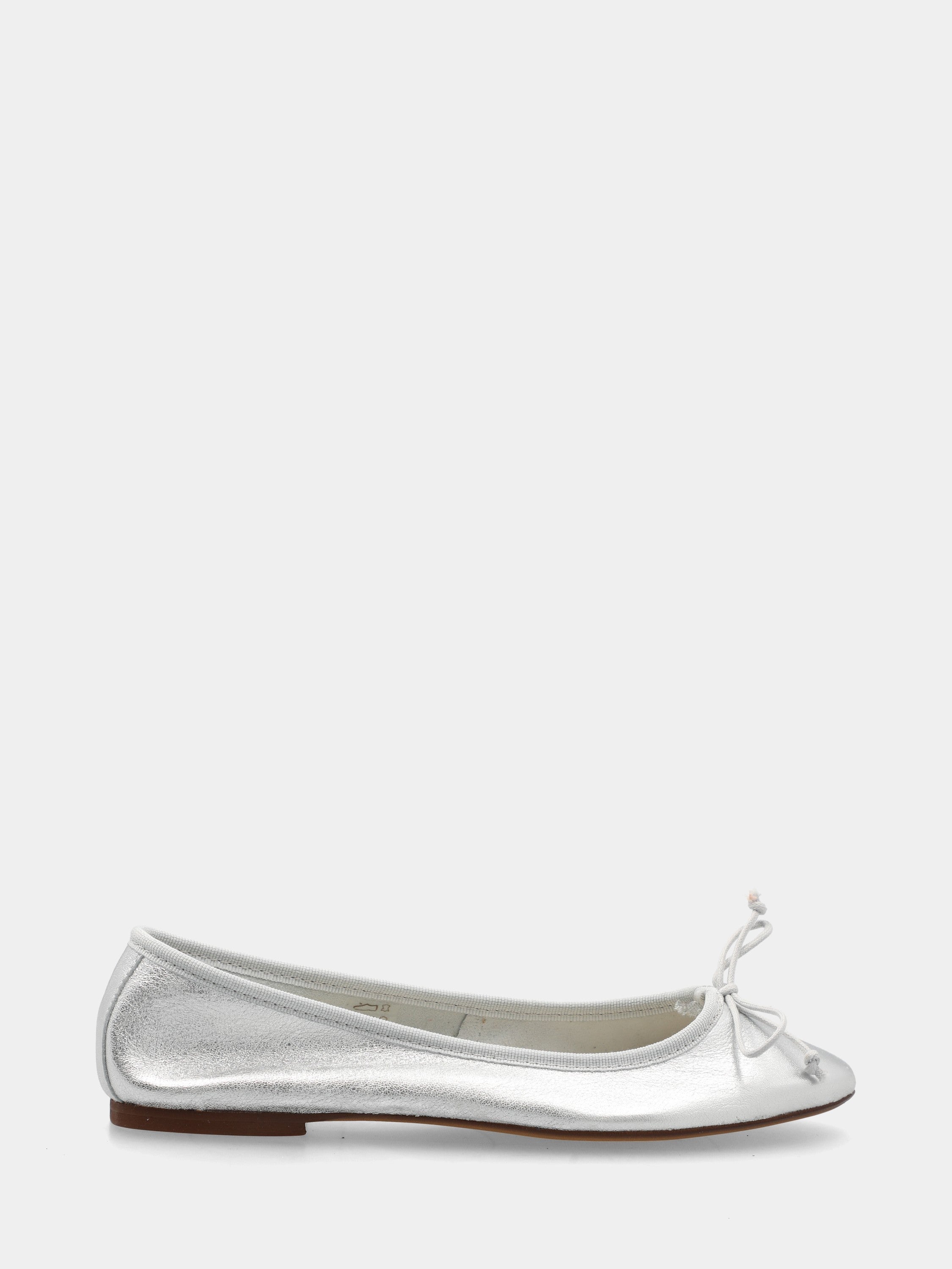 Silver laminated ballet flat with drawstring lace