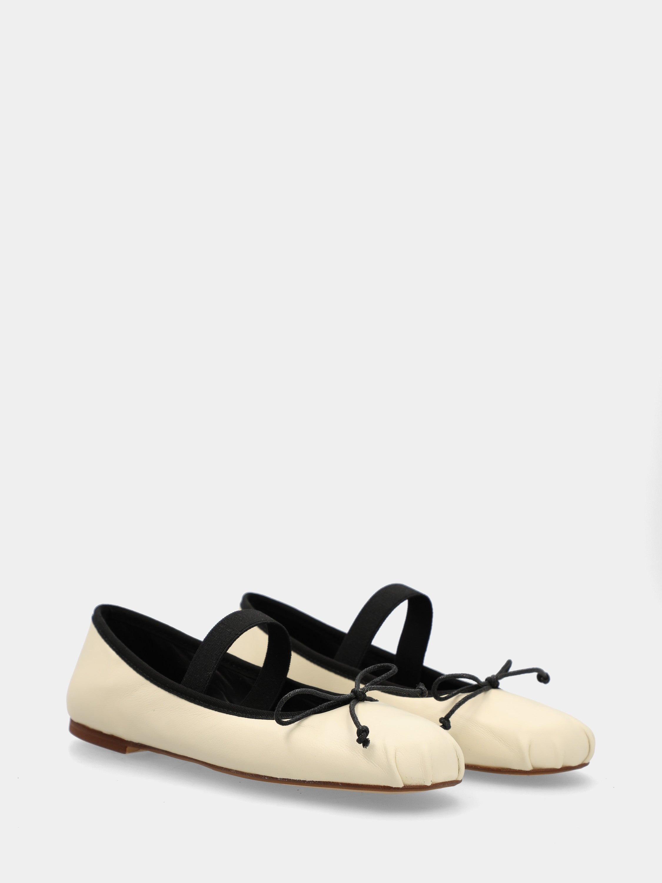 Ballerina in nappa bianca plissé con laccio e tacco 05mm