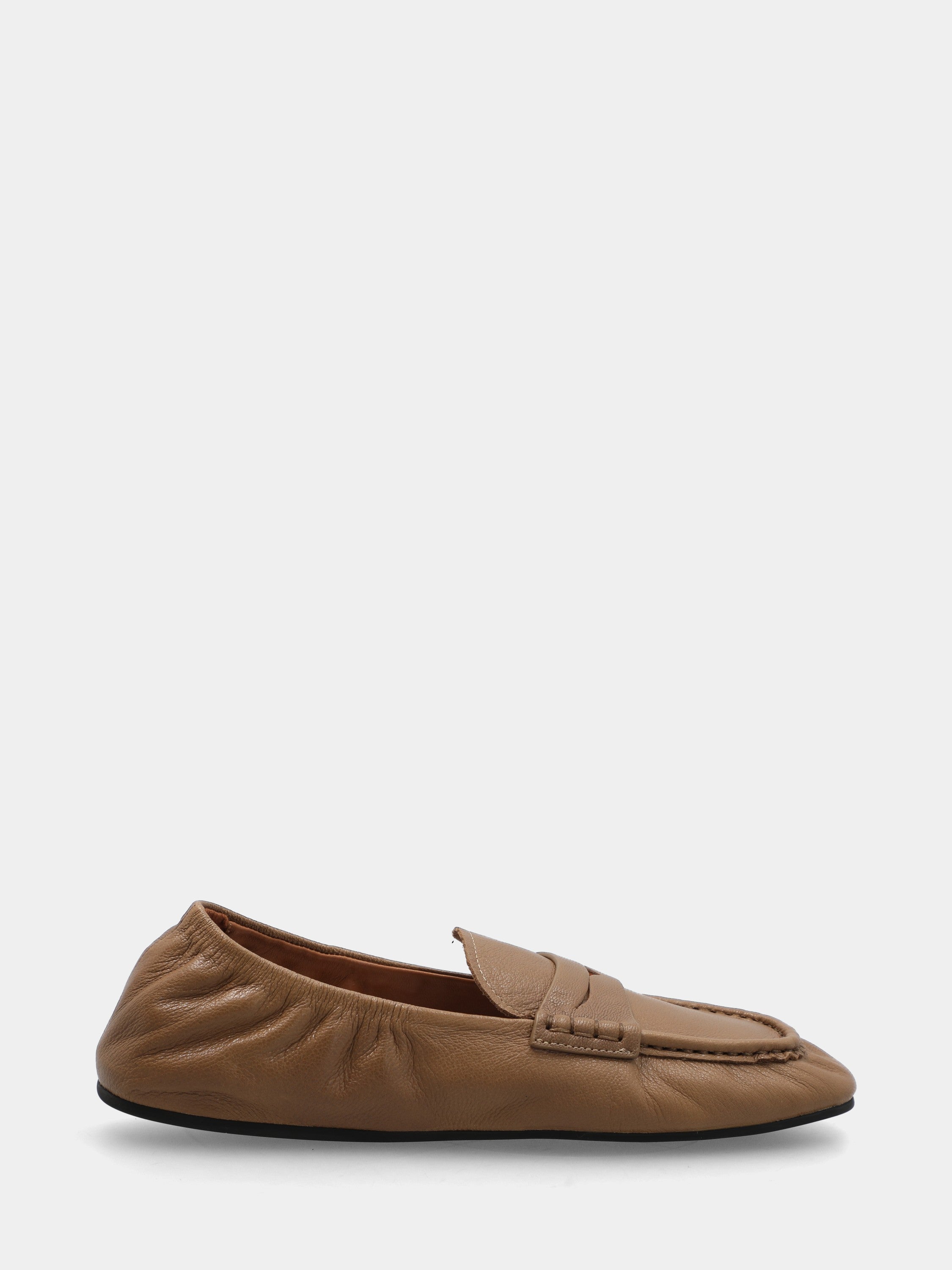 Mocassin en nappa taupe avec construction sacchetto