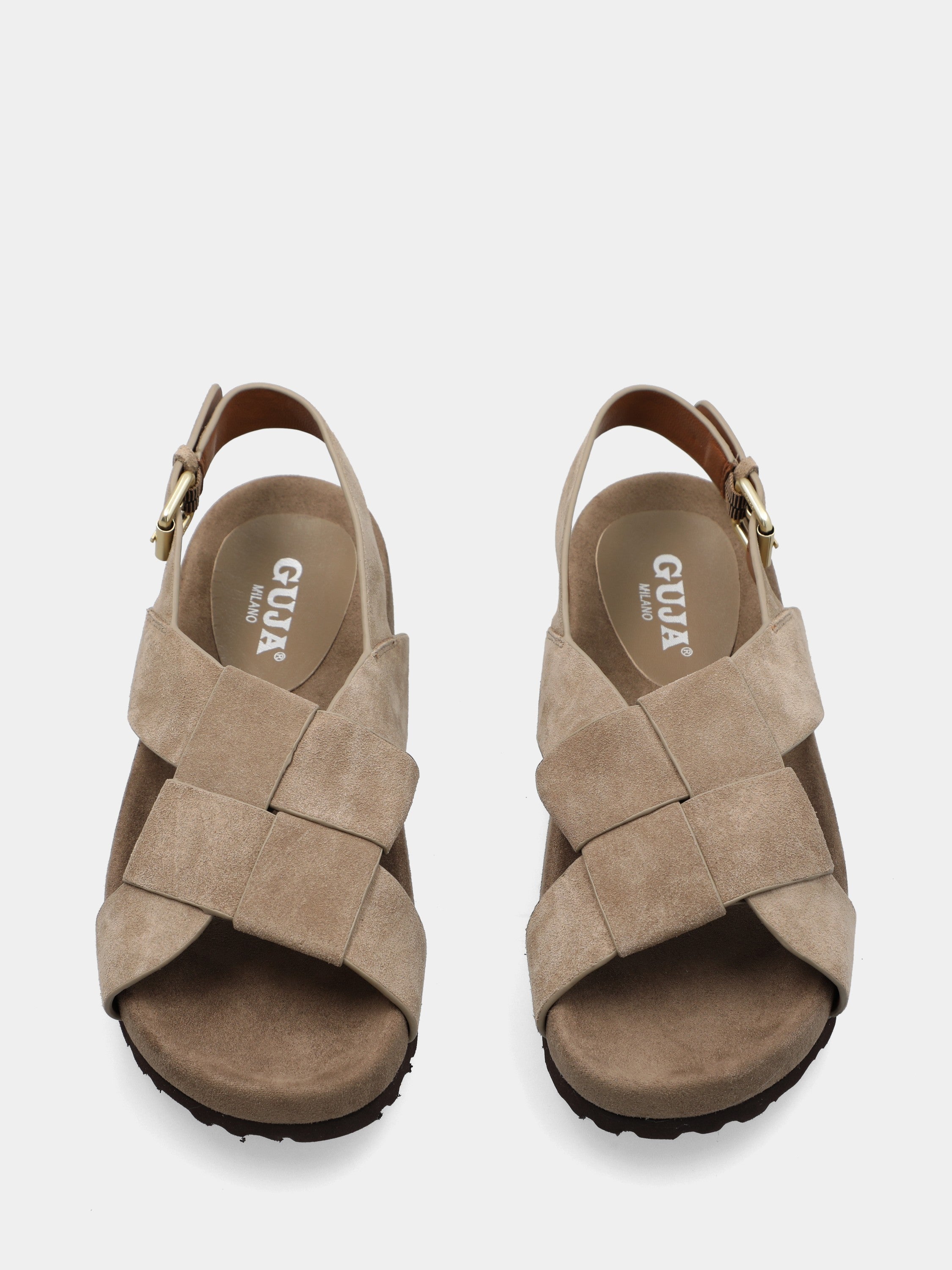 Sandalo in camoscio beige con fascette incrociate