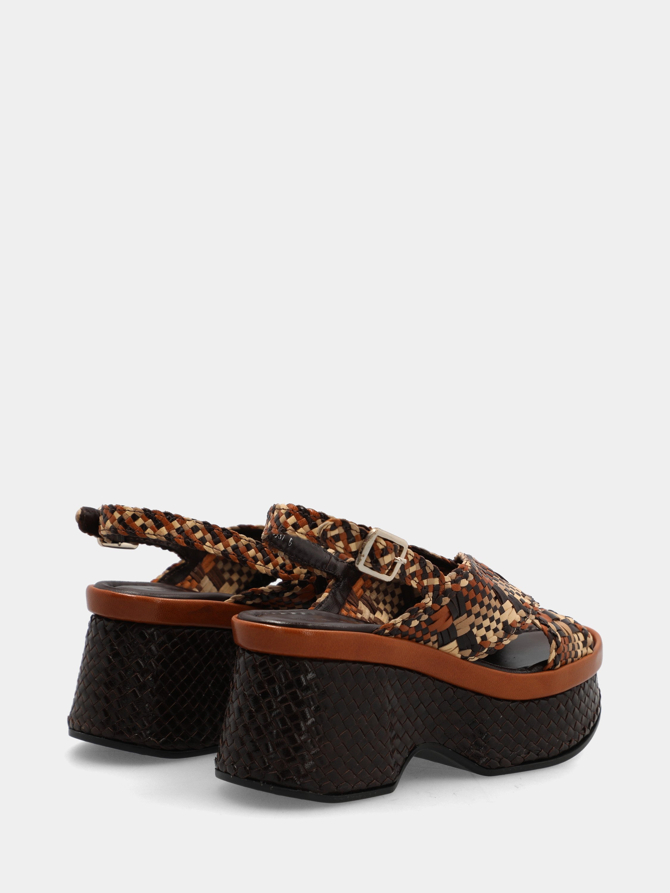 Sandalo in nappa multicolor con tomaia intrecciata
