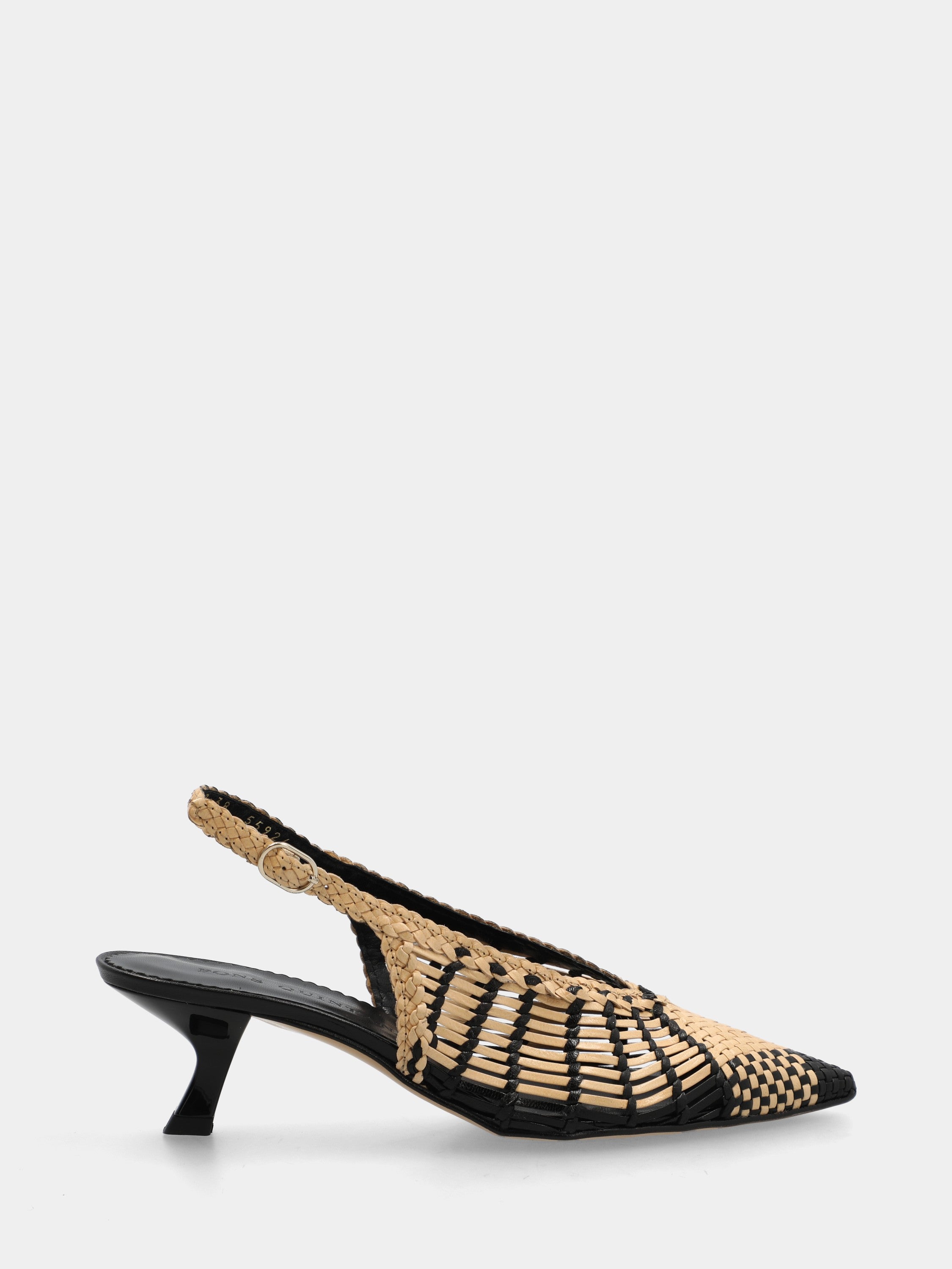 Slingback in nappa bicolore nero e bianco latte intrecciata e punta sfilata