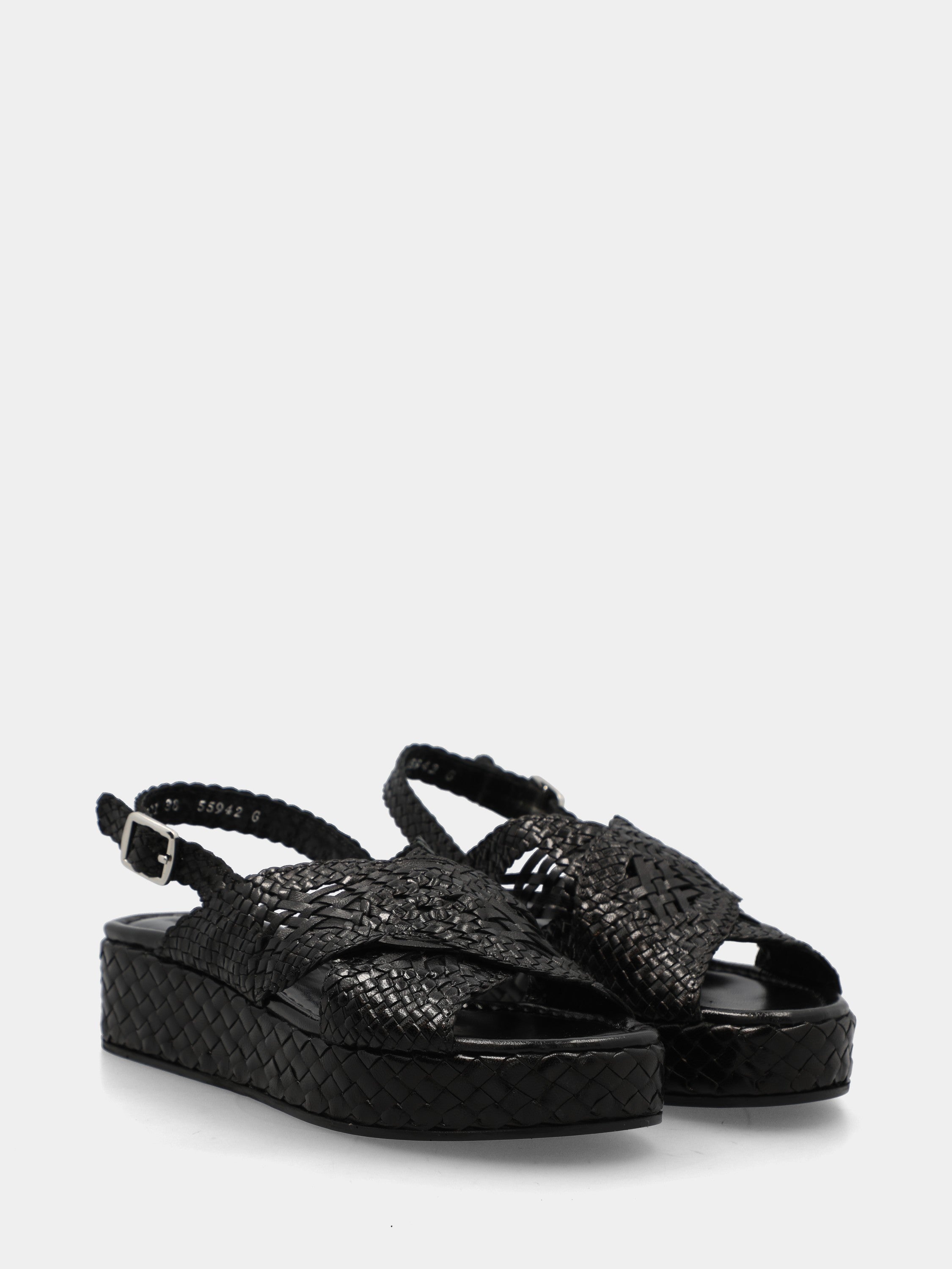 Sandalo in nappa nera intrecciata con zeppa
