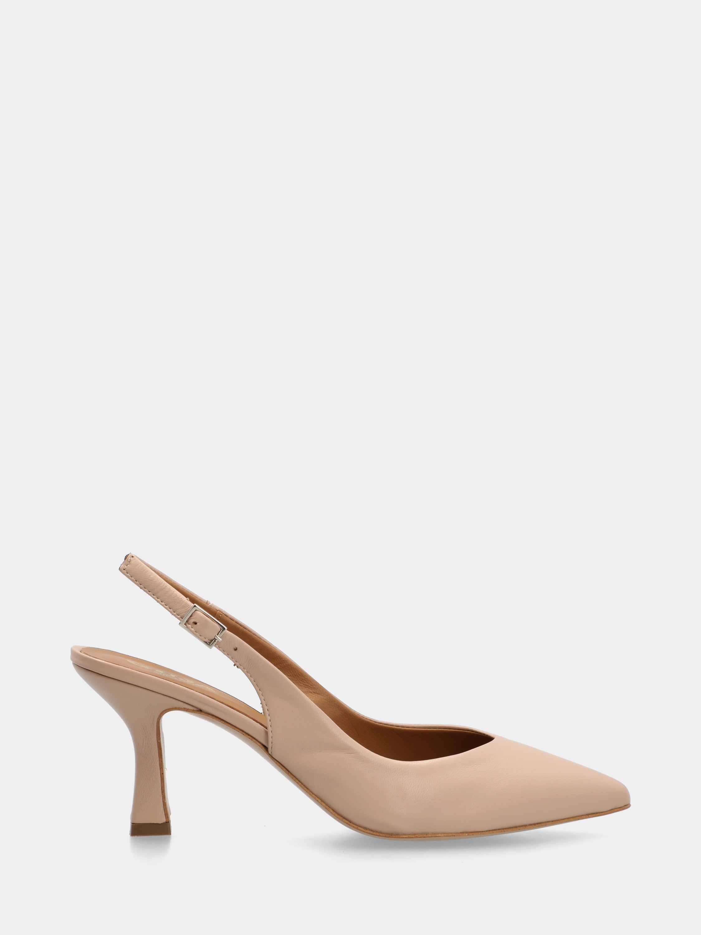 Slingback in nappa nude con tacco sfilato e punta affusolata