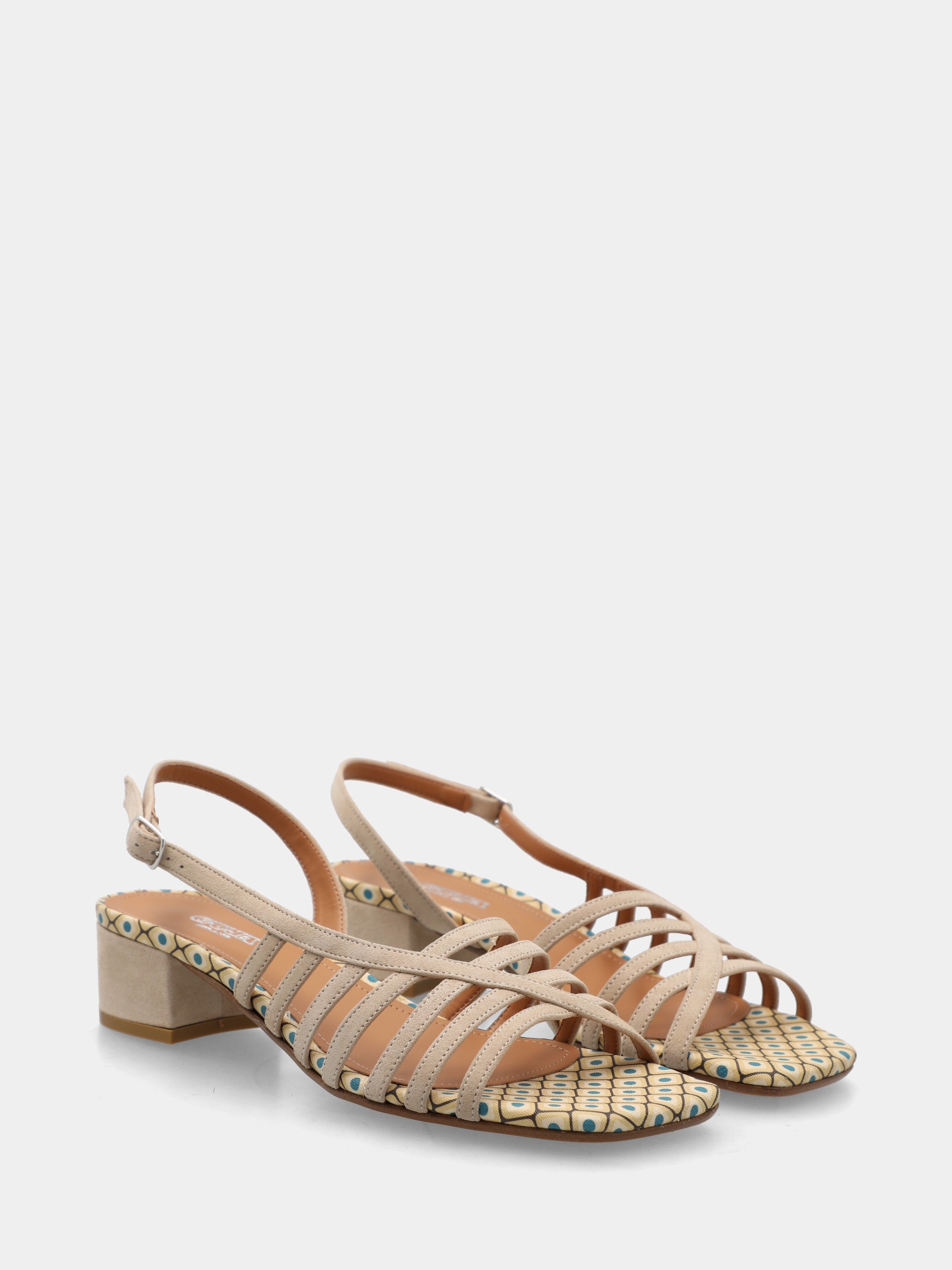 Sandalo in camoscio beige con listini paralleli