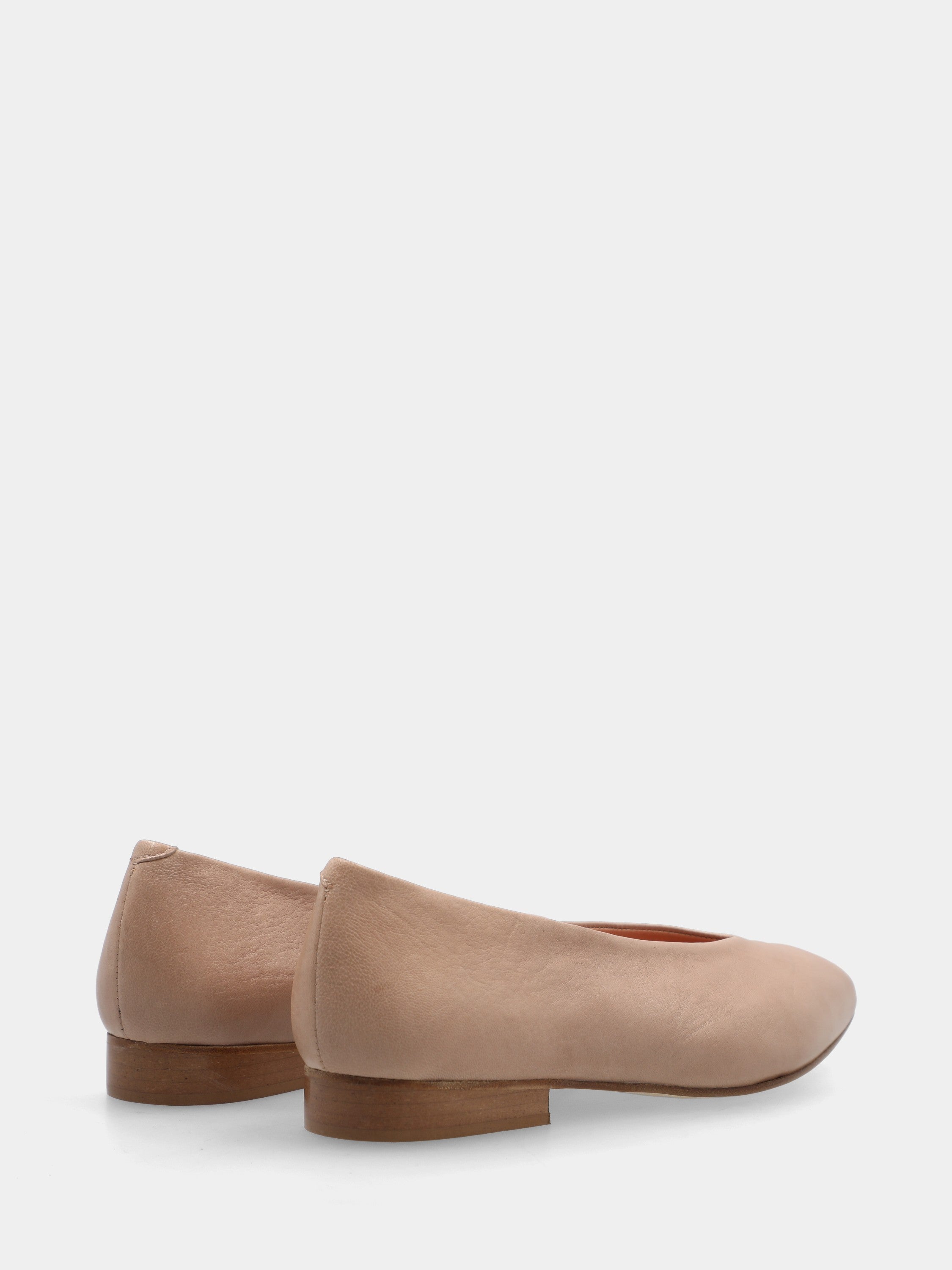 Beige nappa Ballet flat sacchetto-constructed with pointed toe and scoop neckline