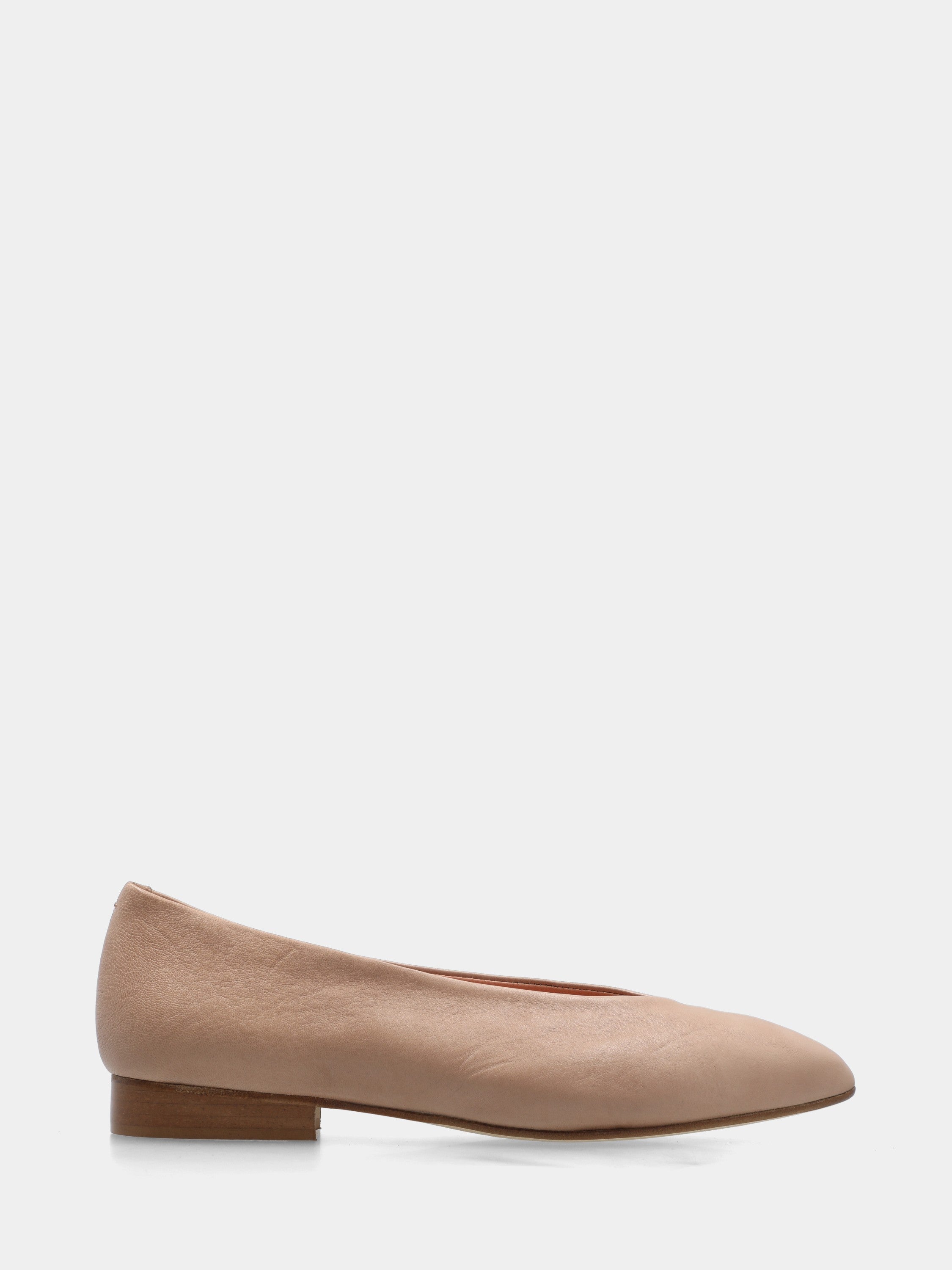 Beige nappa Ballet flat sacchetto-constructed with pointed toe and scoop neckline