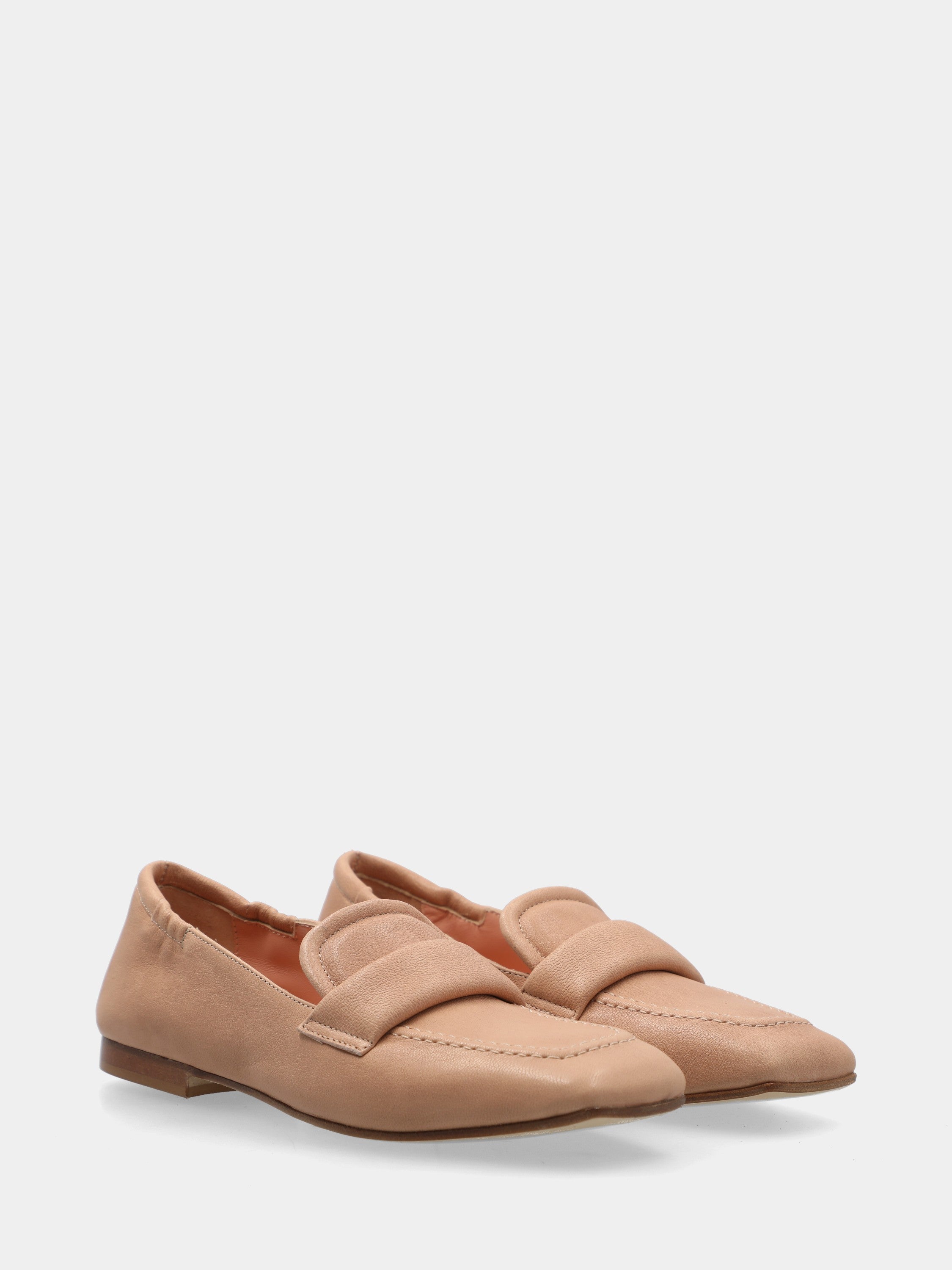 Mocassin en nappa beige avec construction sacchetto