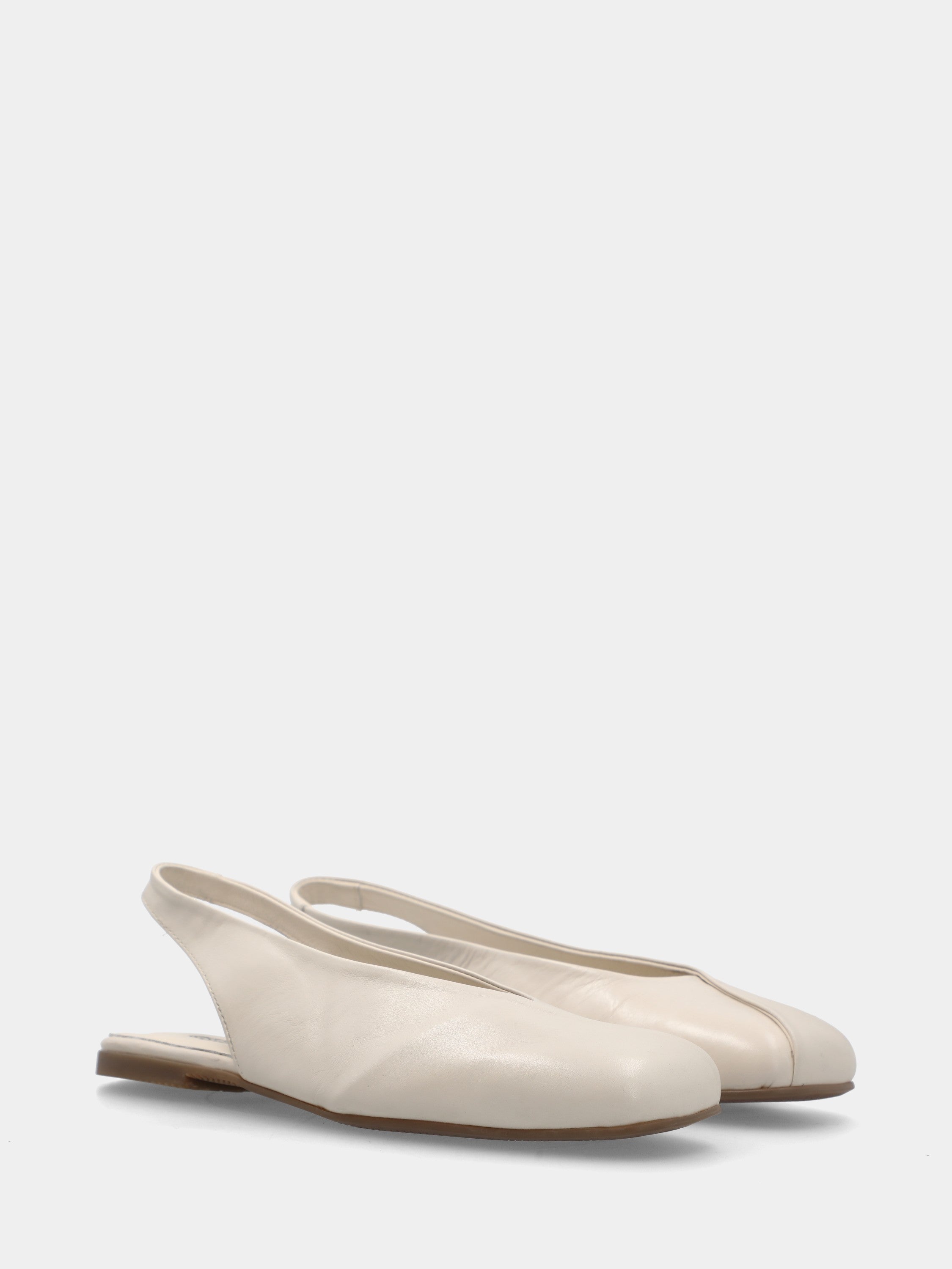 White calf leather slingback with rounded square toe