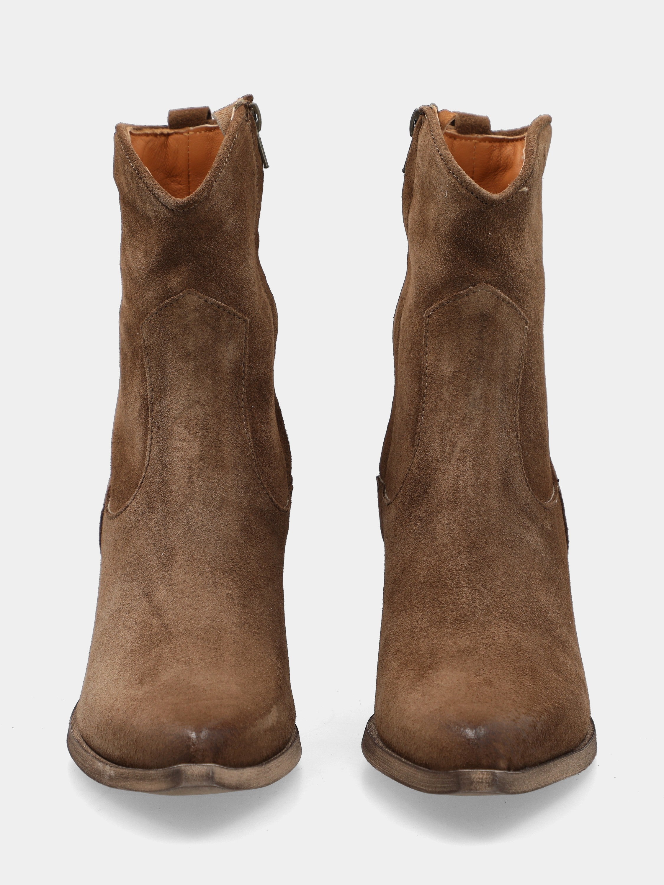 Stivaletto campero in velour beige con punta sfilata