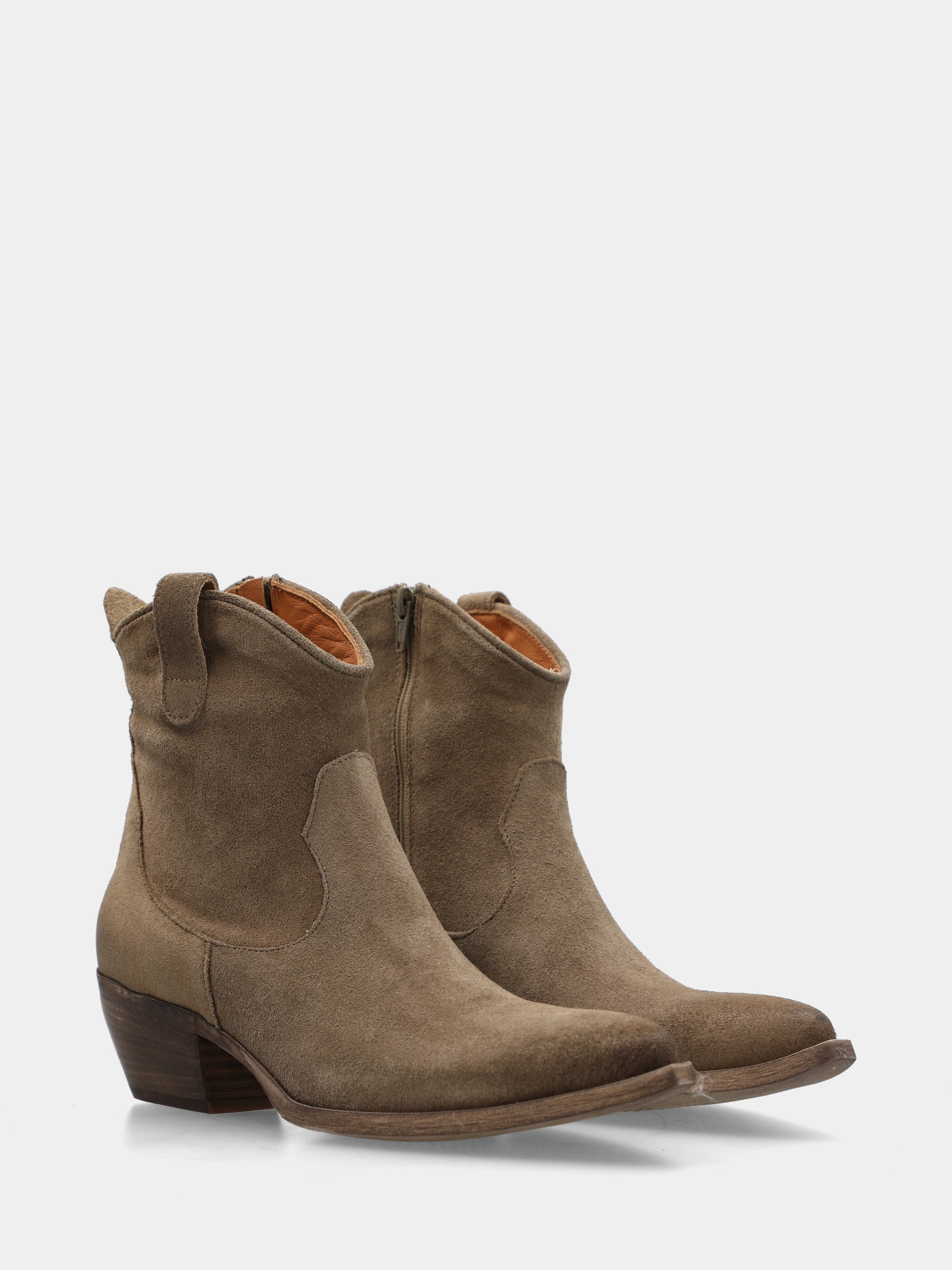 Camperos a stivaletto in velour taupe con punta sfilata