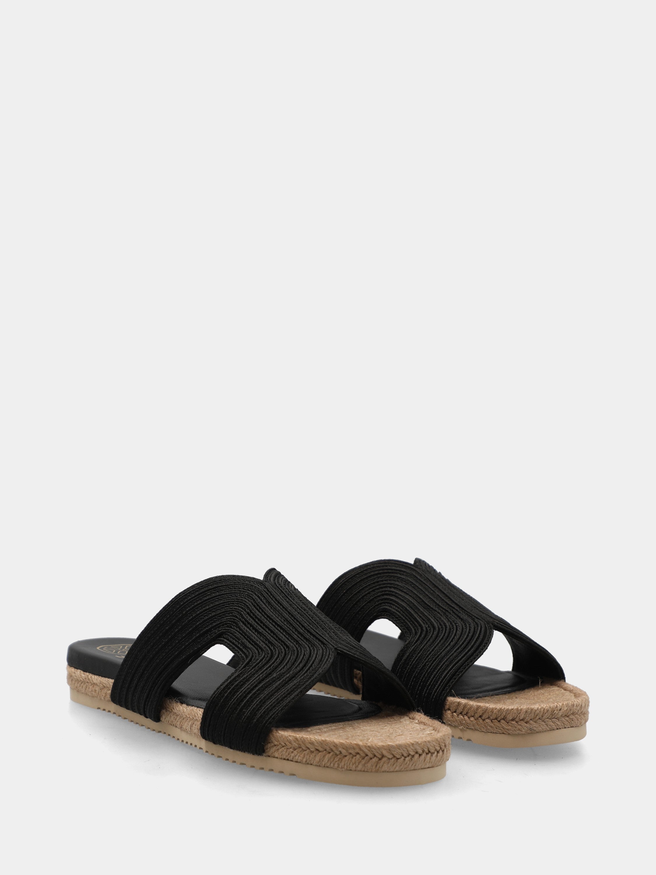 Ciabattina in raffia nera con plateau foderato corda