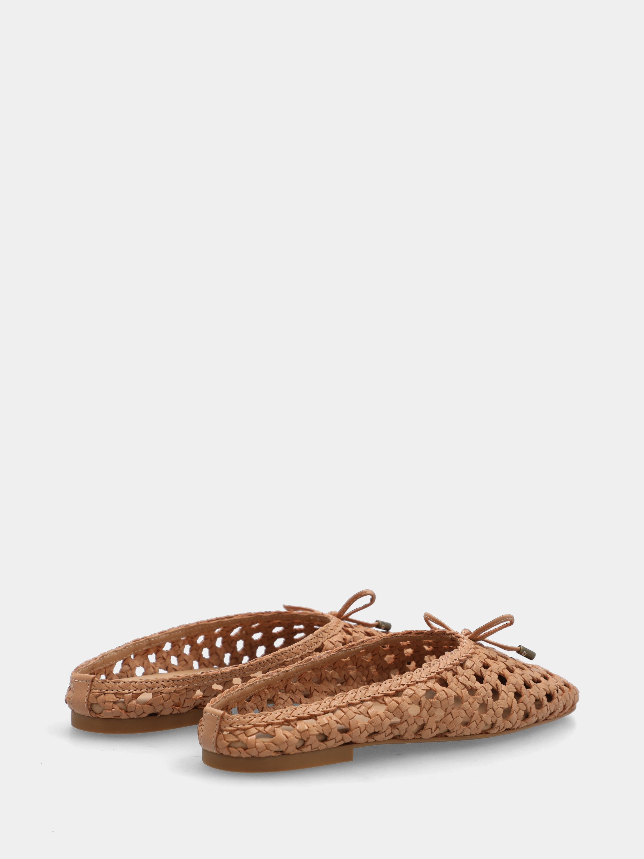 Sabot in nappa beige con fiocchetto sul collo