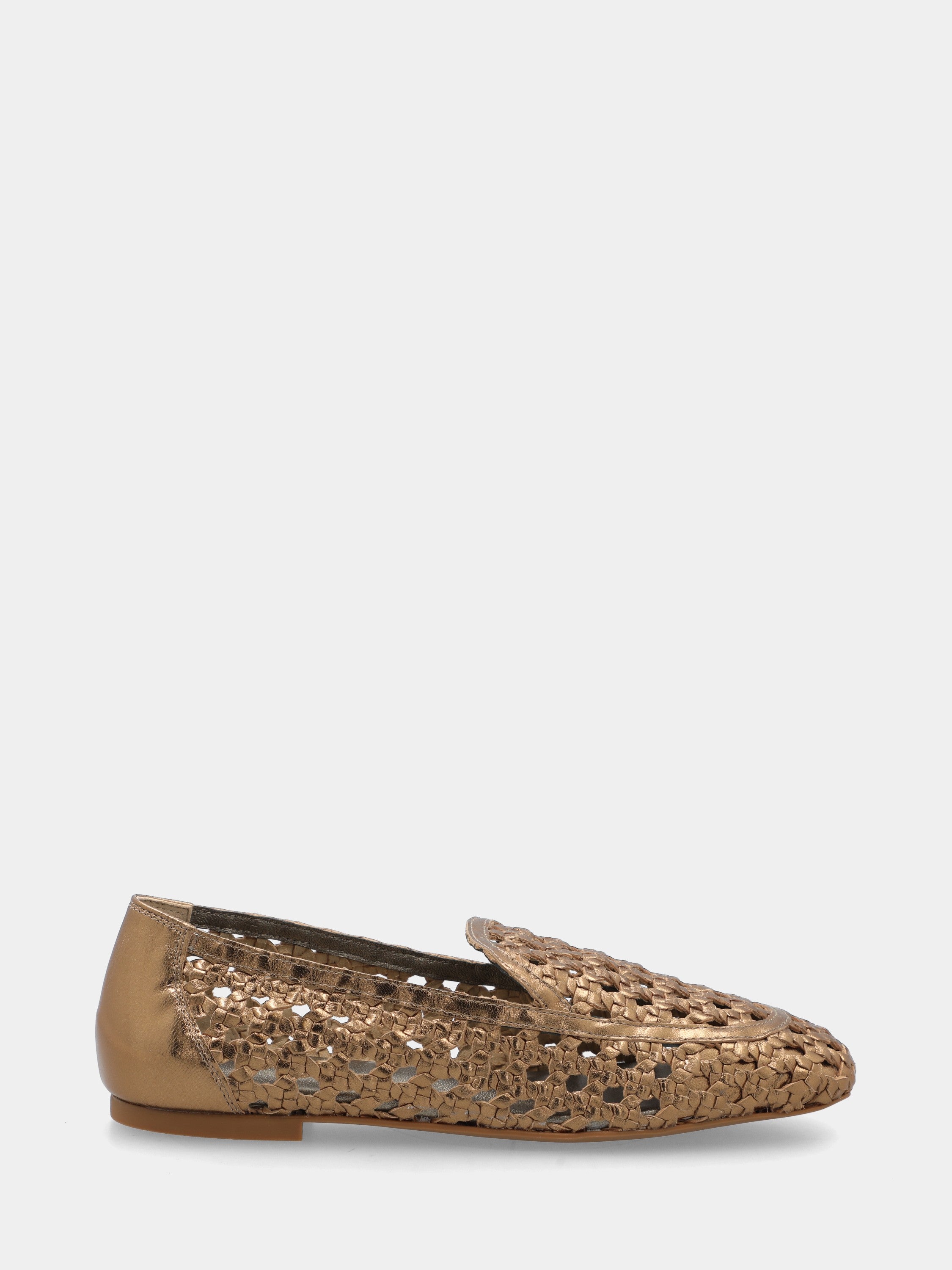 Loafer aus platinfarbenem Laminat mit Flechtmuster und Perforationen
