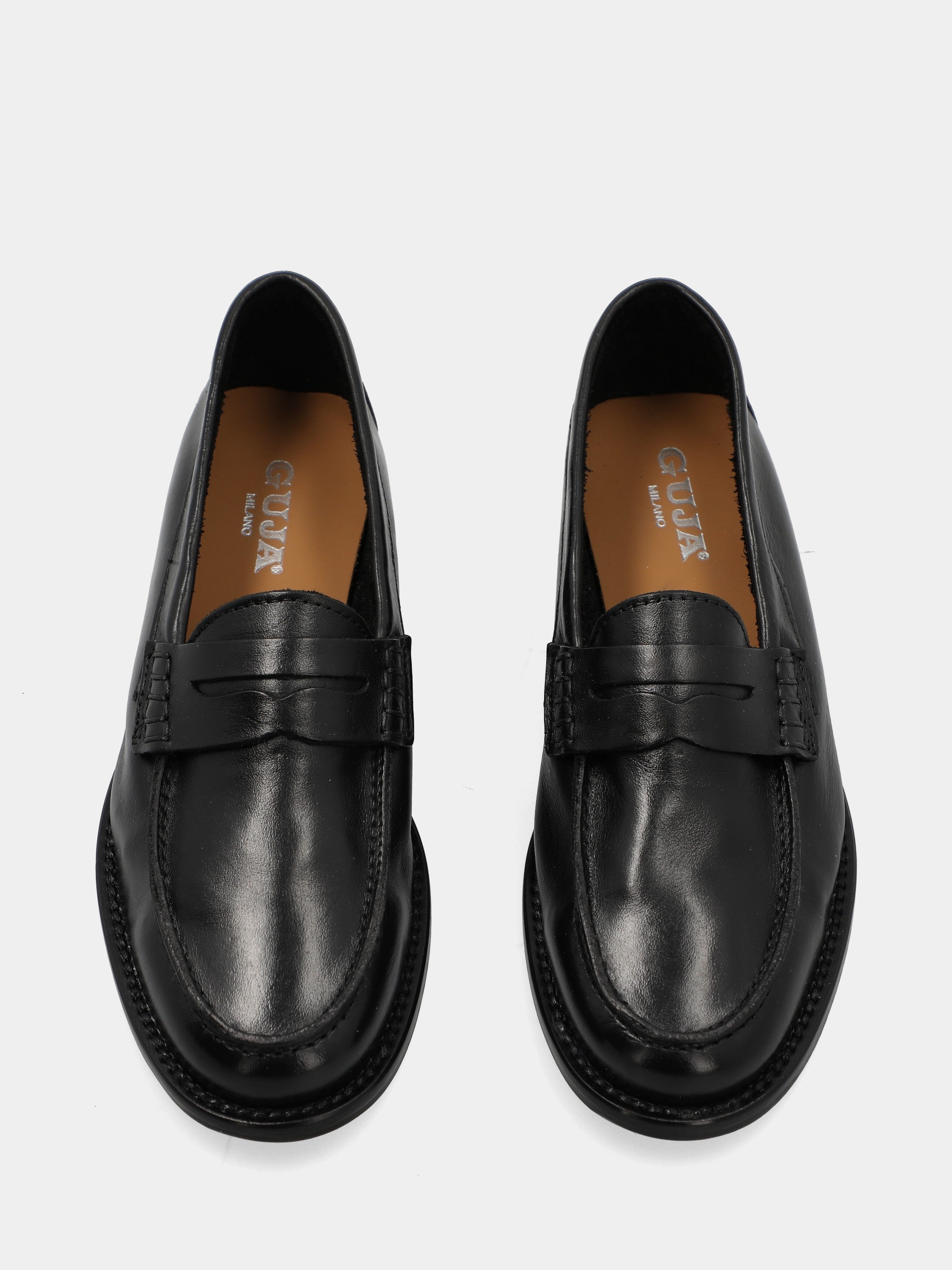 Mocassin college en cuir de veau poncé noir avec bout rond