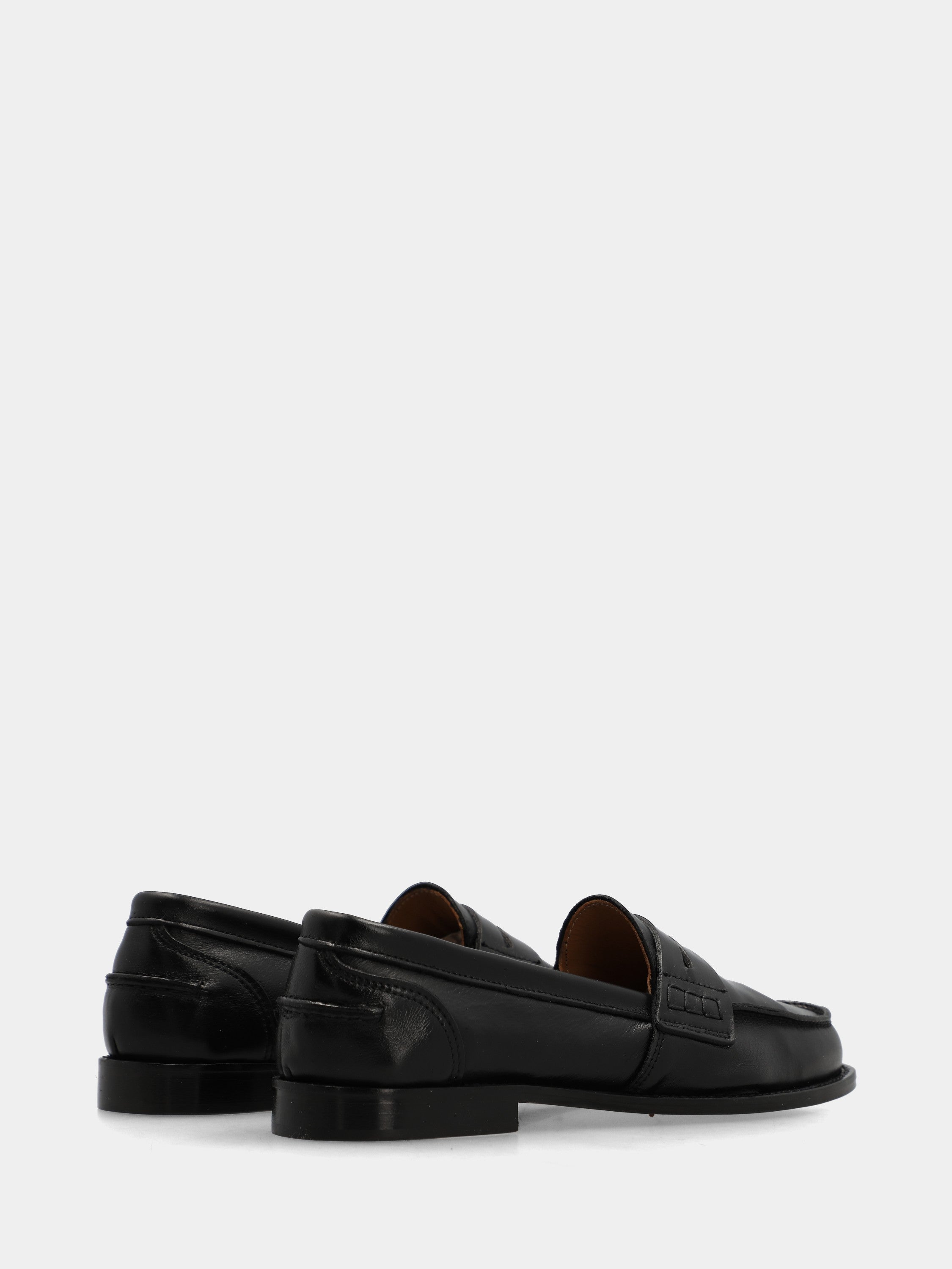 College moccasin in black buffed calf leather