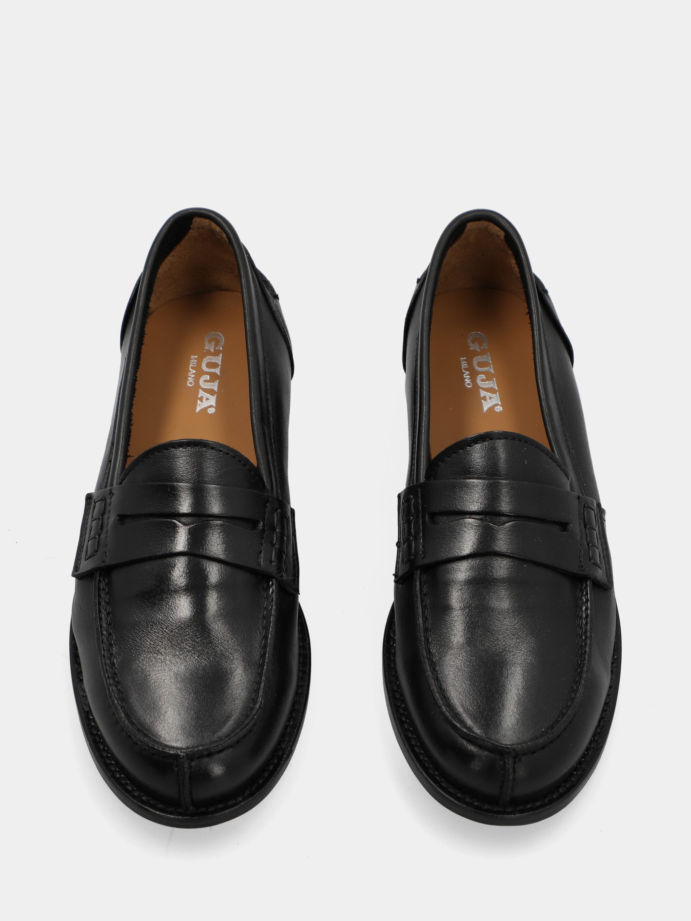 College moccasin in black buffed calf leather