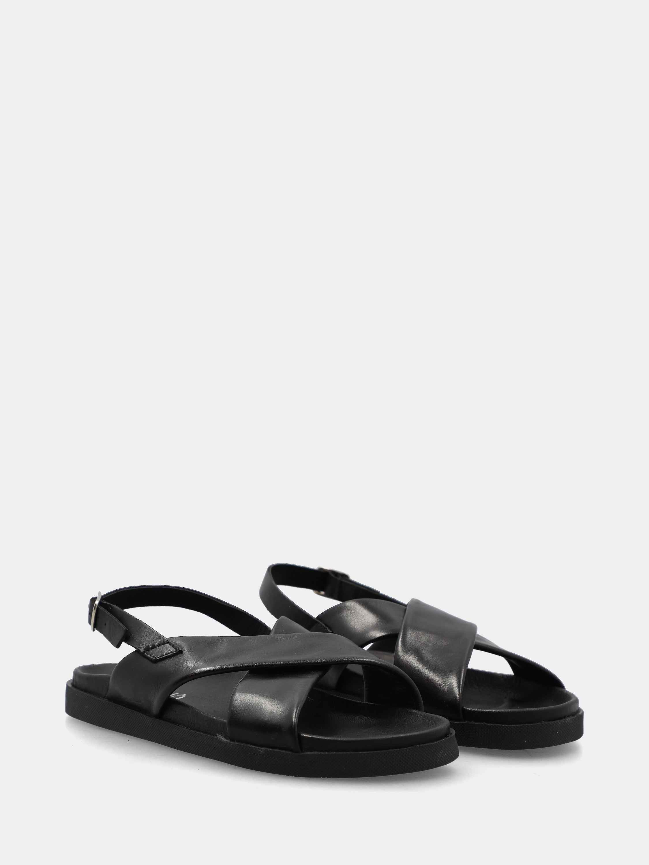 Sandalo in nappa nero con fasce incrociate