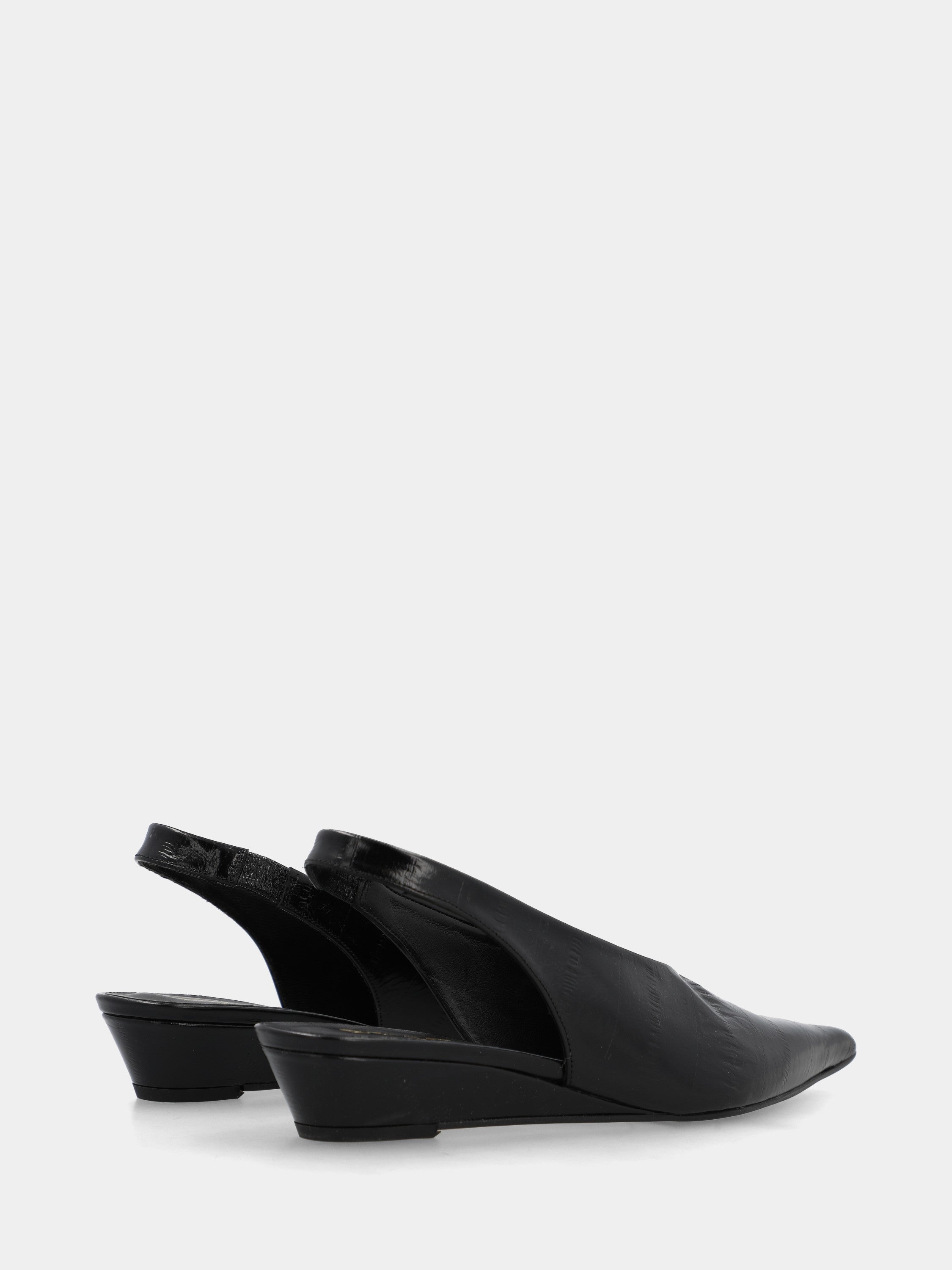 Slingback aus schwarzem Anguilla-Prägungsvitello mit Keilabsatz