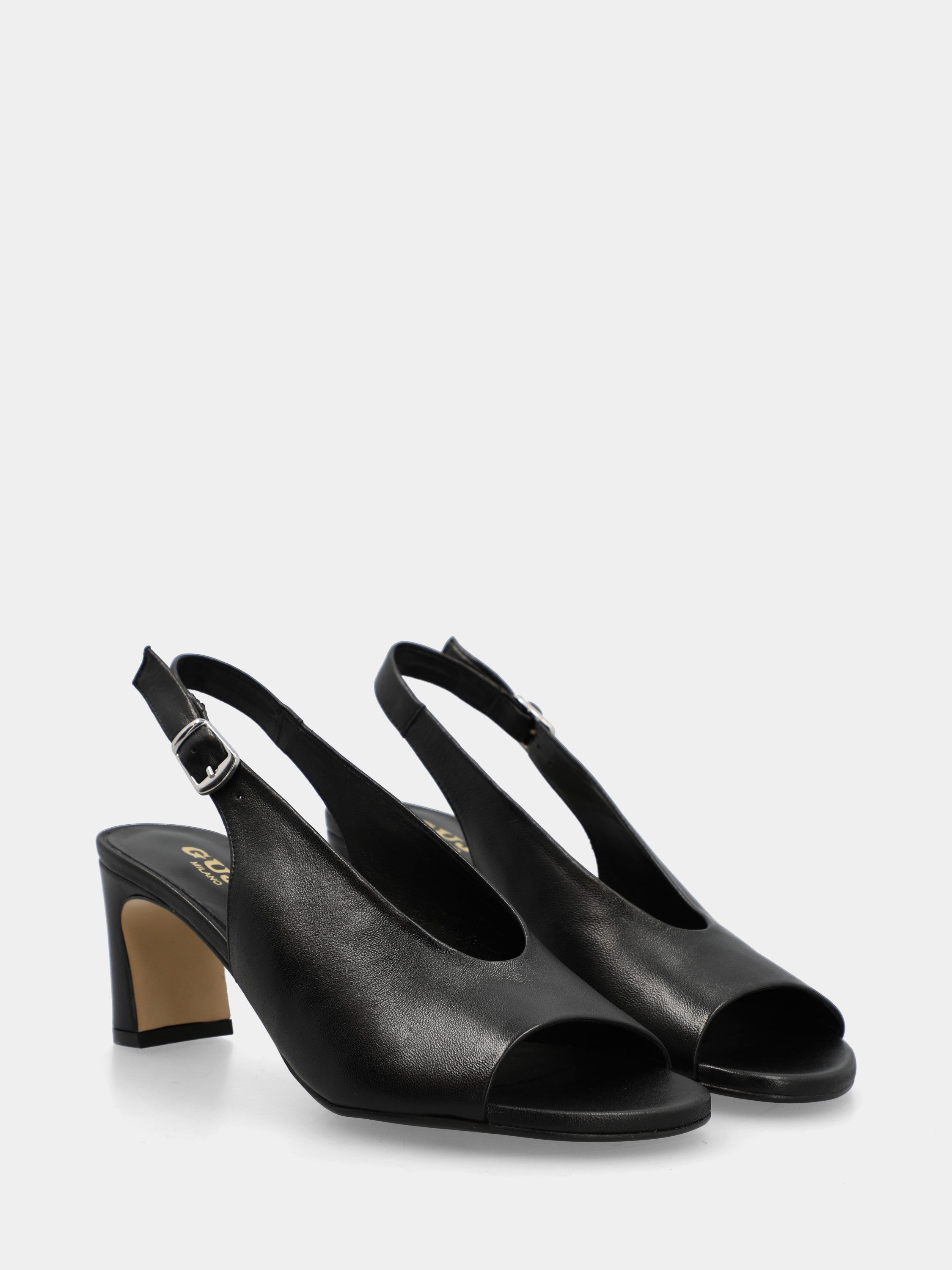Sandalo slingback in verlux nero con tacco a coda