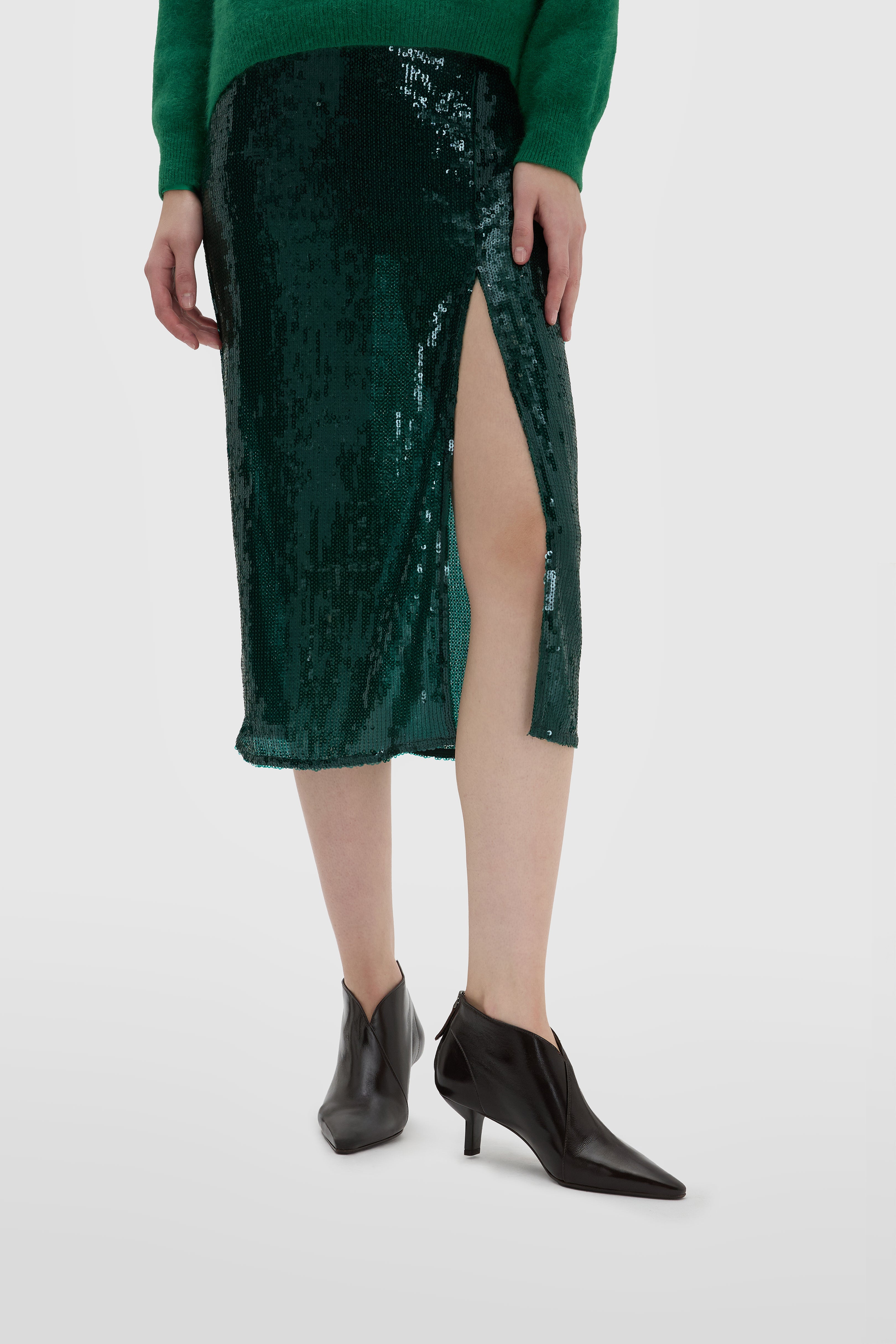 Ankle boot in shiny velvet dark brown with tapered square toe and chalice heel