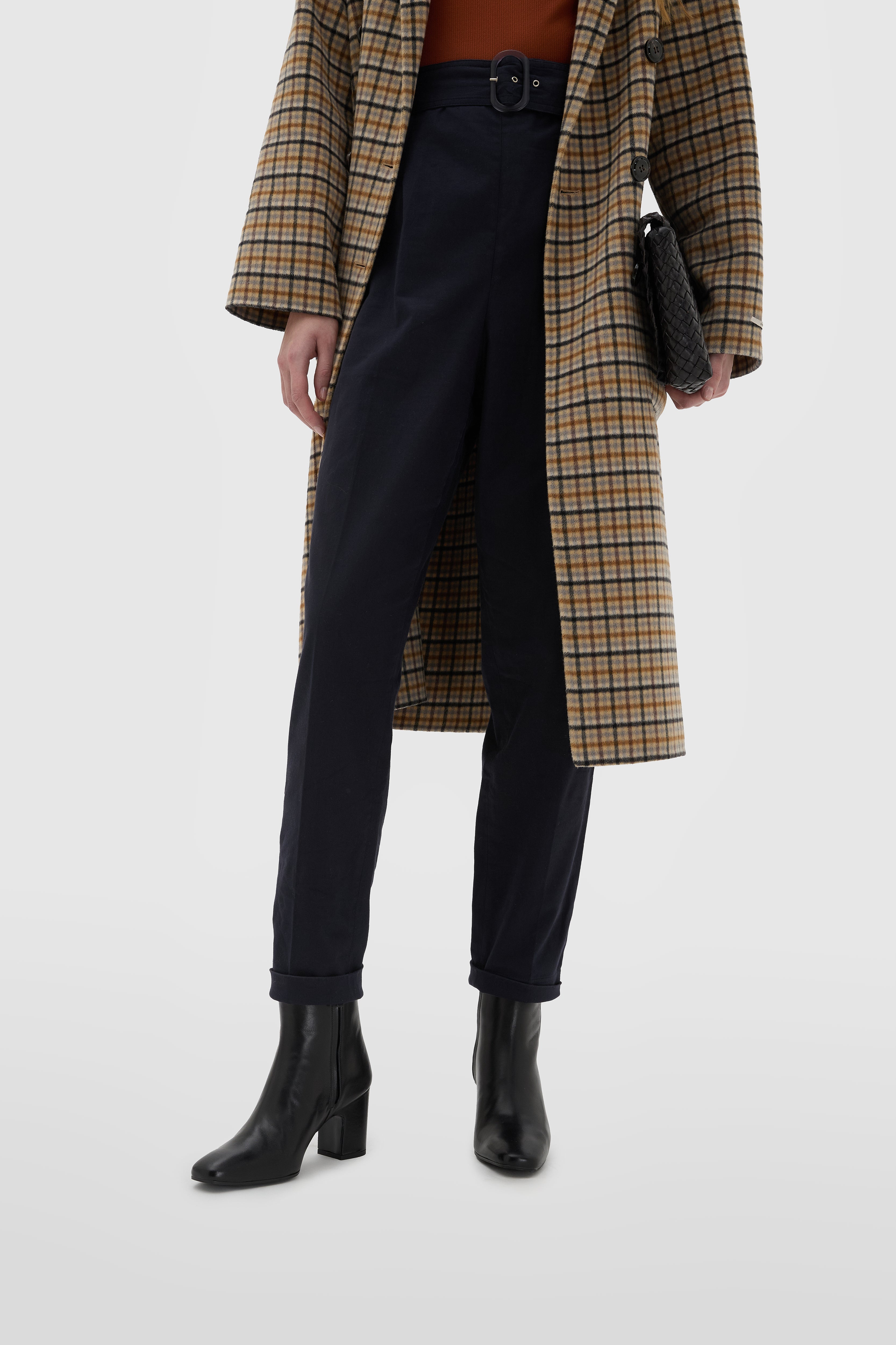 Bottine noire en nappa à talon large et fermeture éclair