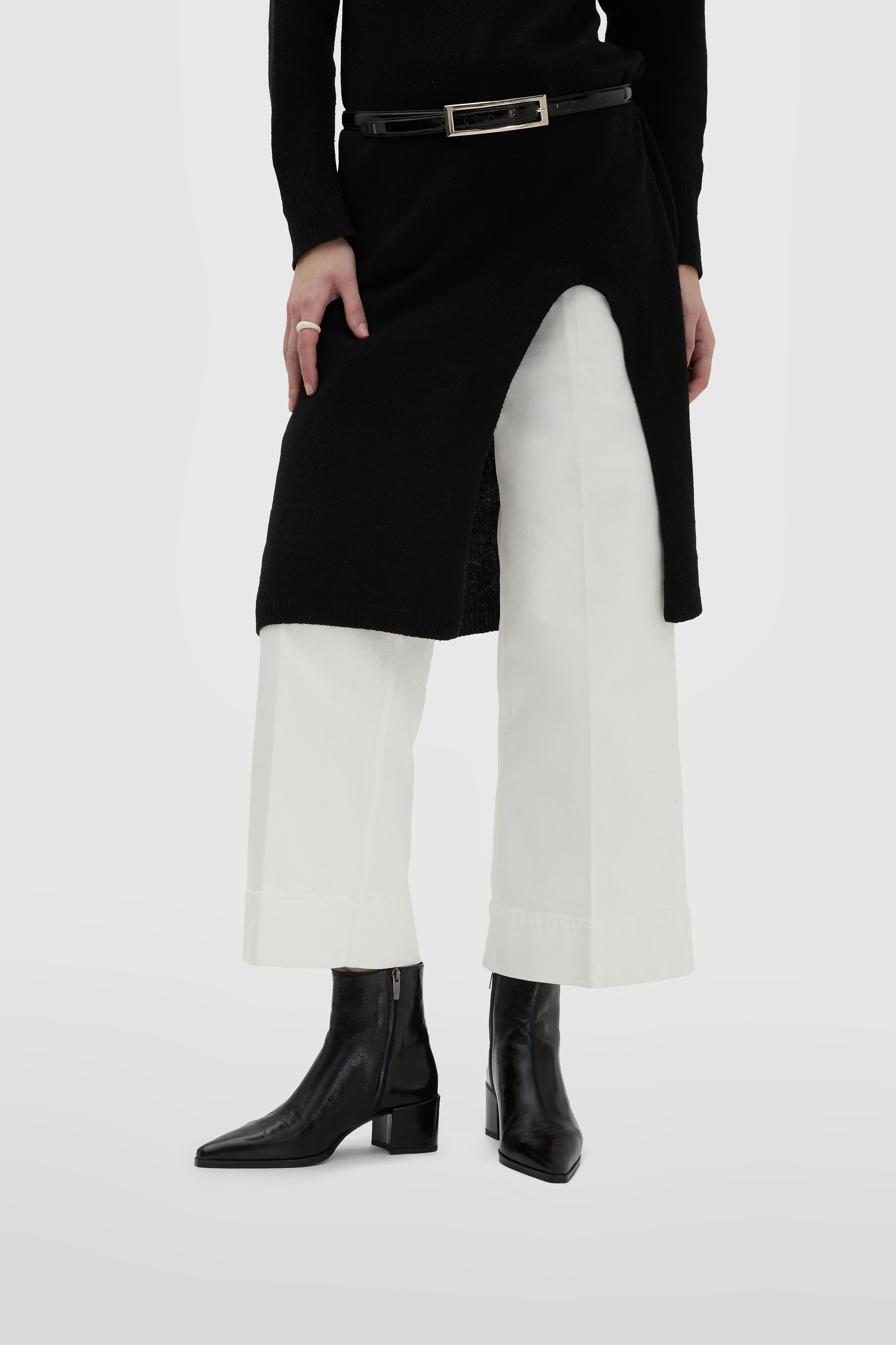 Bottine en verlux noir avec talon de 50 mm et bout pointu carré